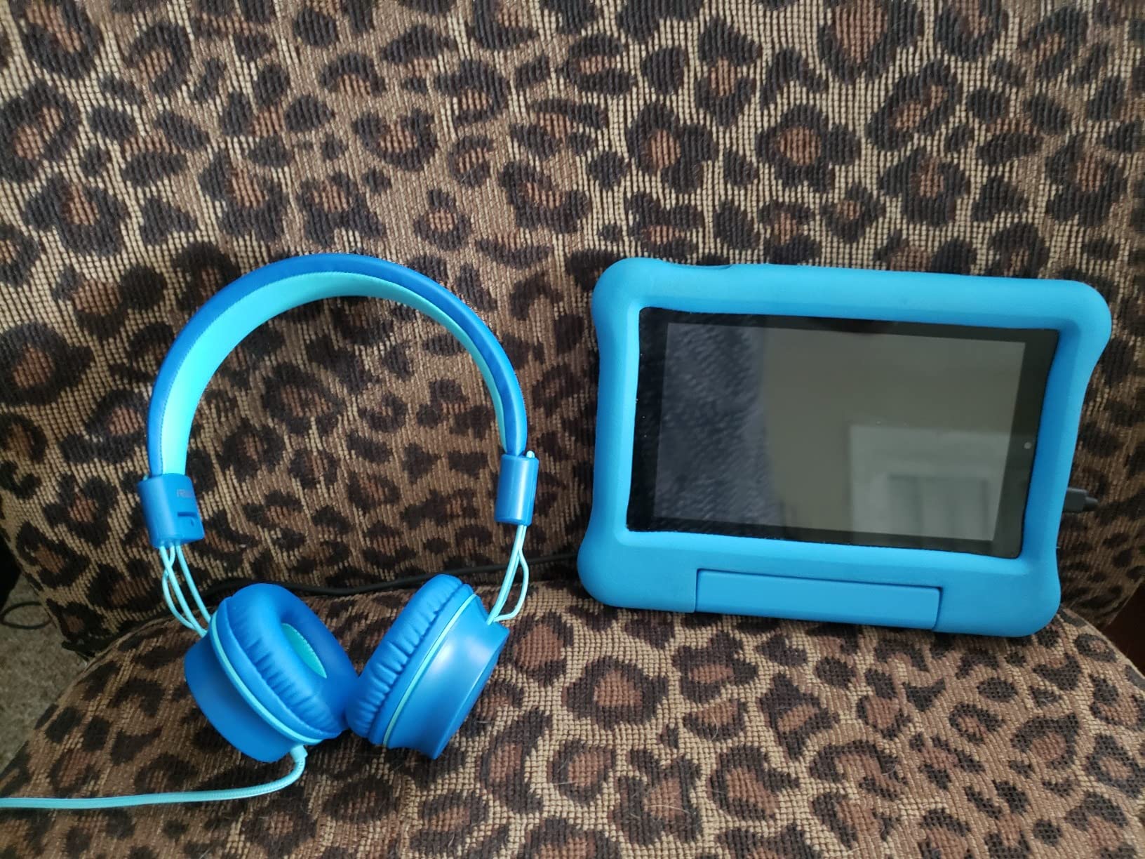 iRAG J01 Kids Headphones Wired On-Ear Foldable 3.5mm Jack Cord, Ocean Blue customer photo 1