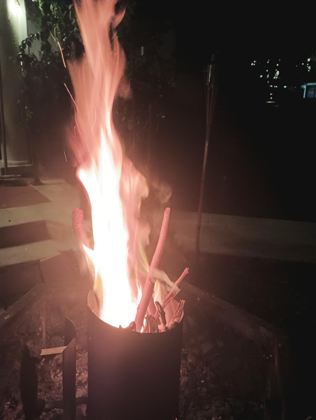 Kingsford Heavy Duty Charcoal Chimney Starter, Large Capacity customer photo 1