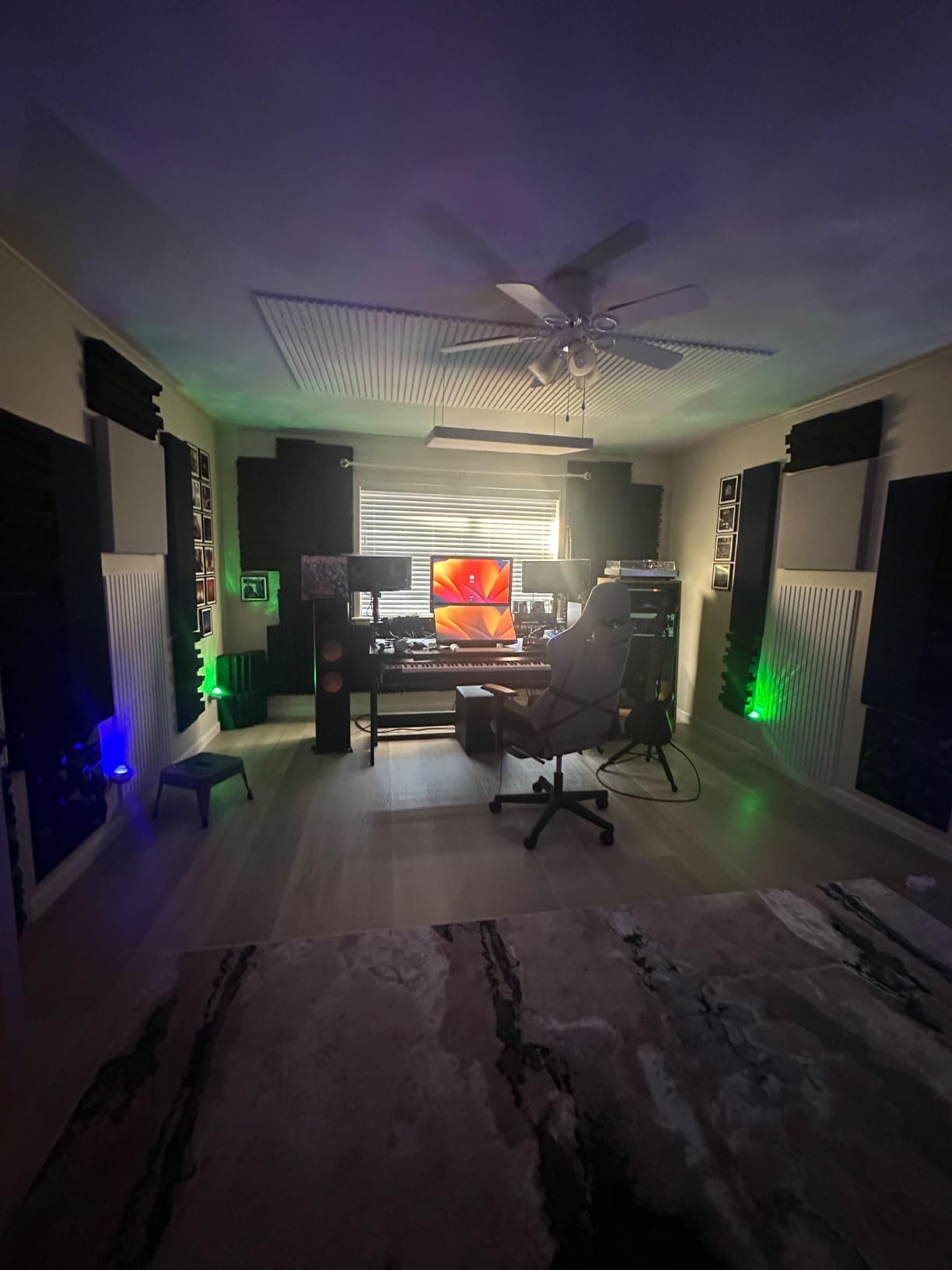 Glorious Sound Desk Pro Professional Studio Workstation in Black customer photo 1
