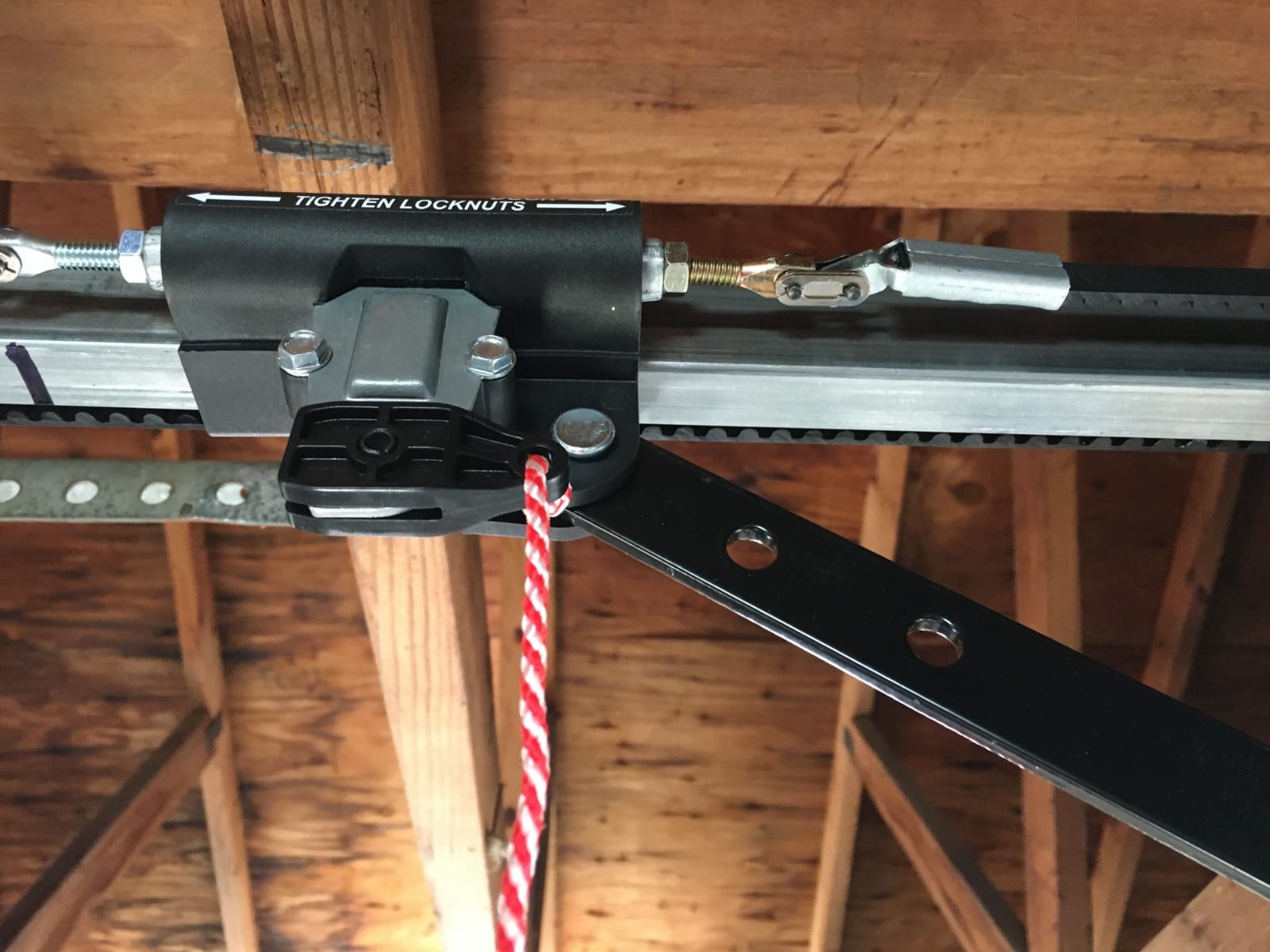 Genie Stealth 500 Ultra-Quiet Belt Drive Garage Door Opener, Model 2055-LO customer photo 1