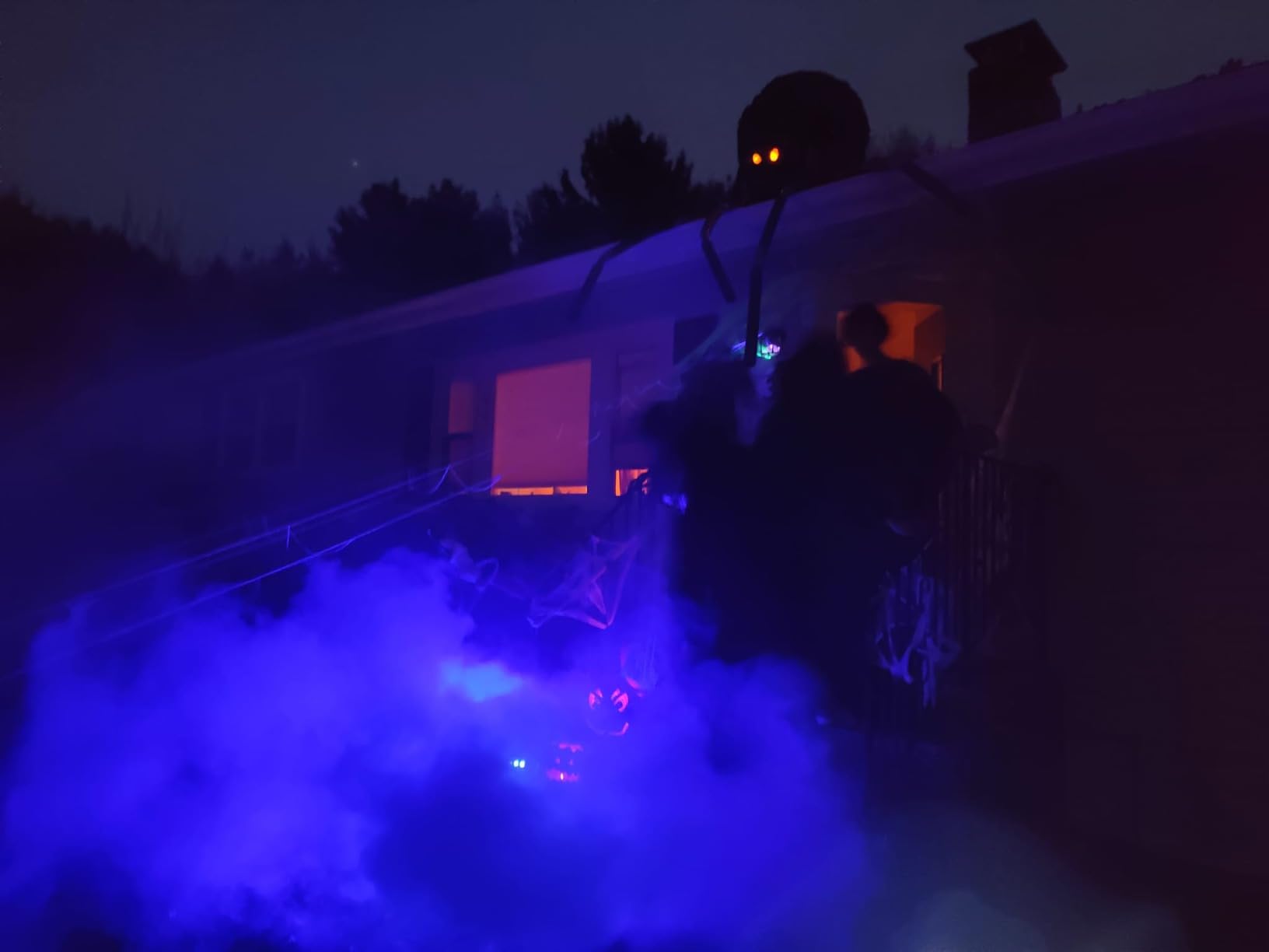 Fog Machine Smoke Machine with LED Lights and 12 Color Light Effects | 2000CFM Smoke Maker, Wired and Wireless Remote Control, 500W Fog Maker for Halloween, Outdoor, Wedding, Parties, DJ Stage customer photo 1