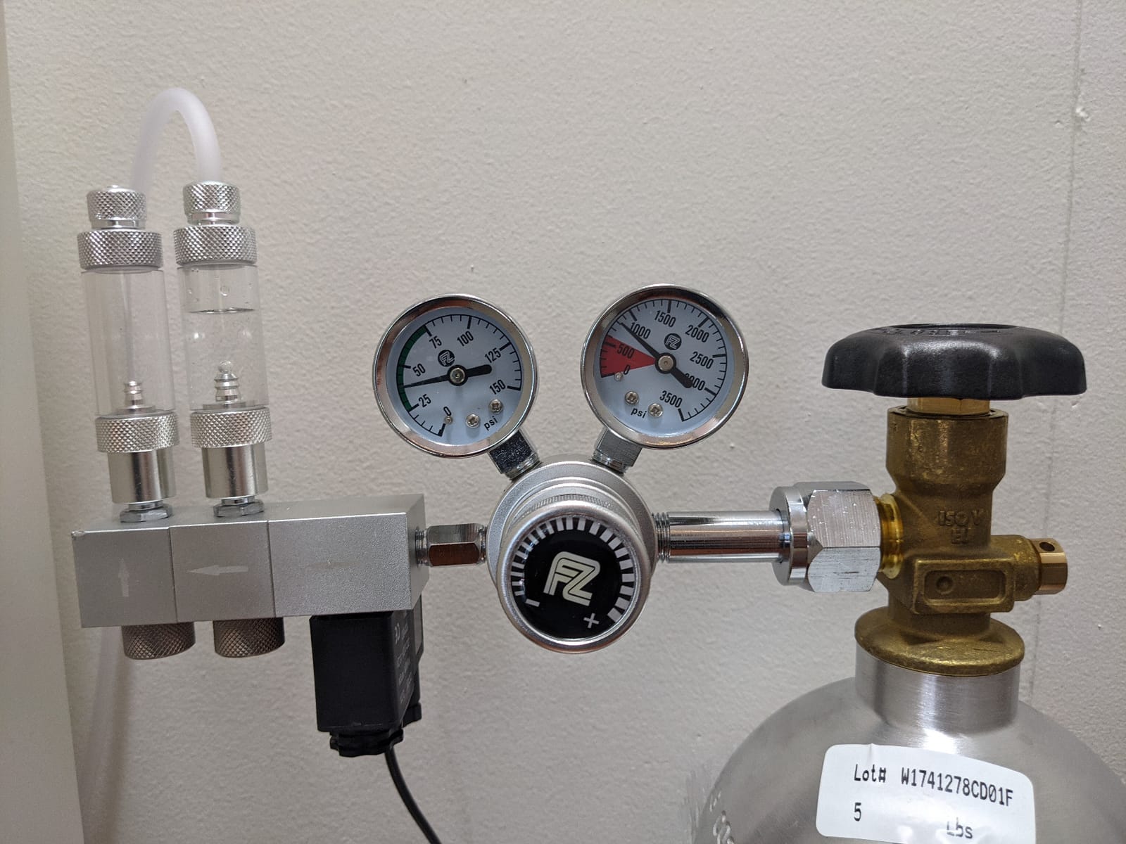 FZONE Pro Series Aquarium Dual Stage CO2 Regulator Adjustable Output Pressure with DC Solenoid and Integrated High Precision Needle Valve and Bubble Counter | with DC Solenoid and Integrated High Precision Needle Valve and Bubble Counter customer photo 2