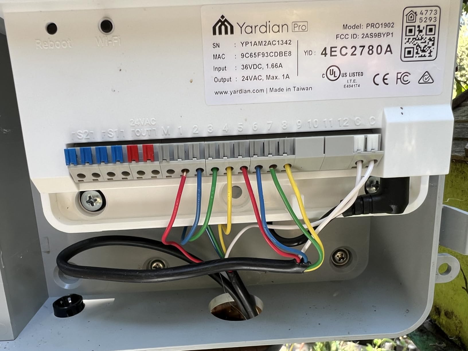 Yardian Pro 8-Zone Smart Sprinkler Controller, Apple HomeKit & Wi-Fi customer photo 1