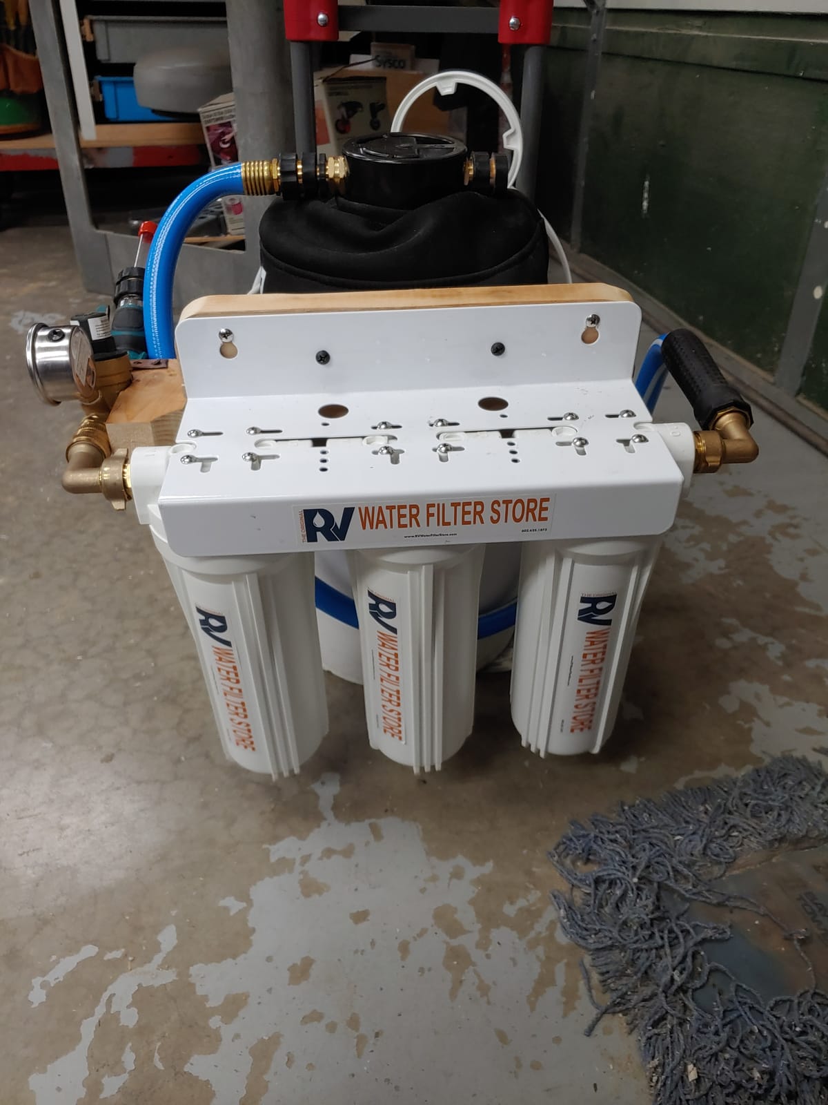 Anti-Scale 2 Stage RV Filter | This dual-stage RV filter combines sediment filtration with anti-scale phosphate technology to reduce hard water buildup. customer photo 1