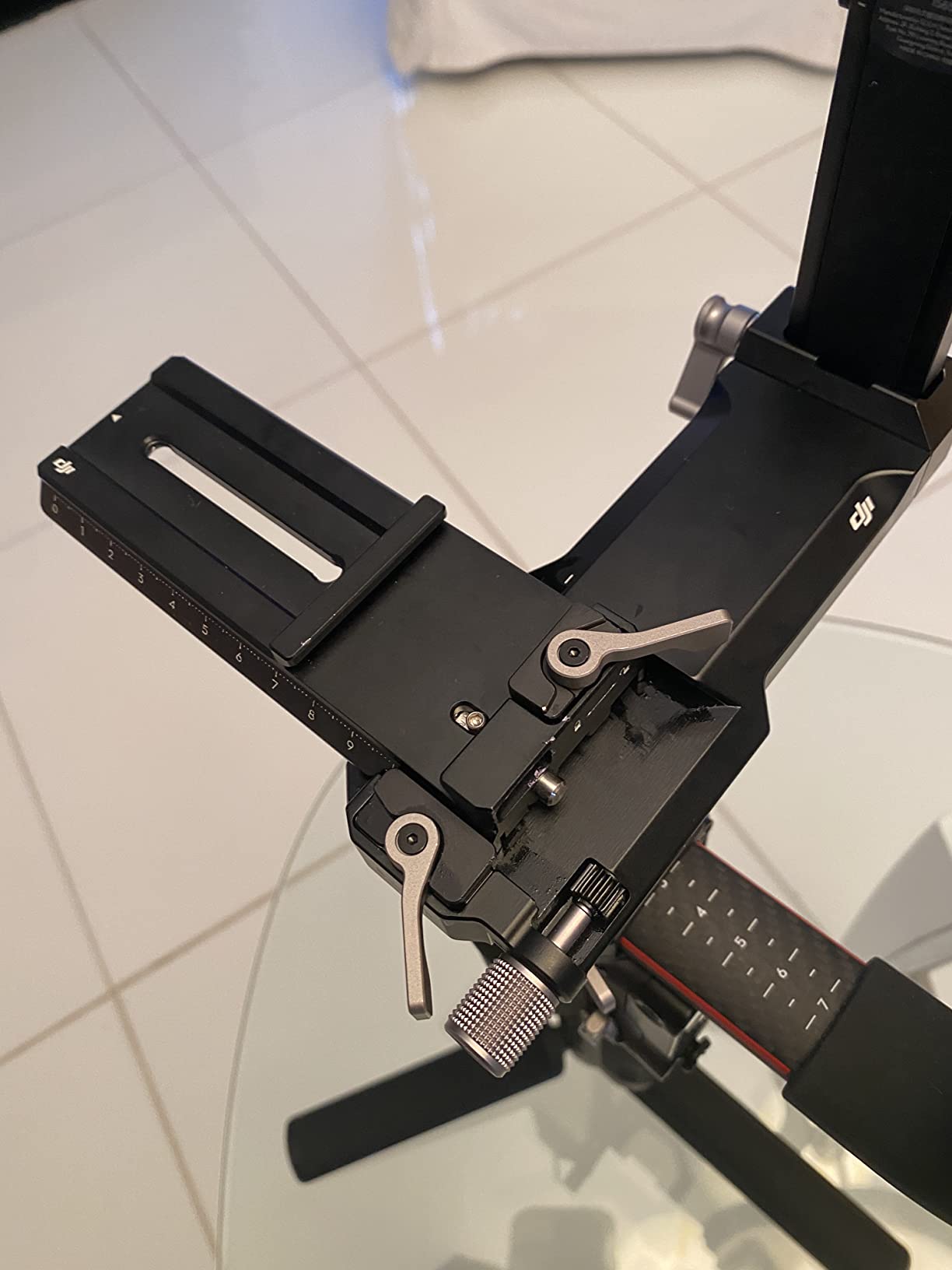 DJI RS 2 Combo - 3-Axis Gimbal Stabilizer for DSLR and Mirrorless Cameras, Nikon, Sony, Panasonic, Canon, Fuji, 10lbs Tested Payload, 1.4” Full-Color Touchscreen, Carbon Fiber Construction, Black customer photo 2