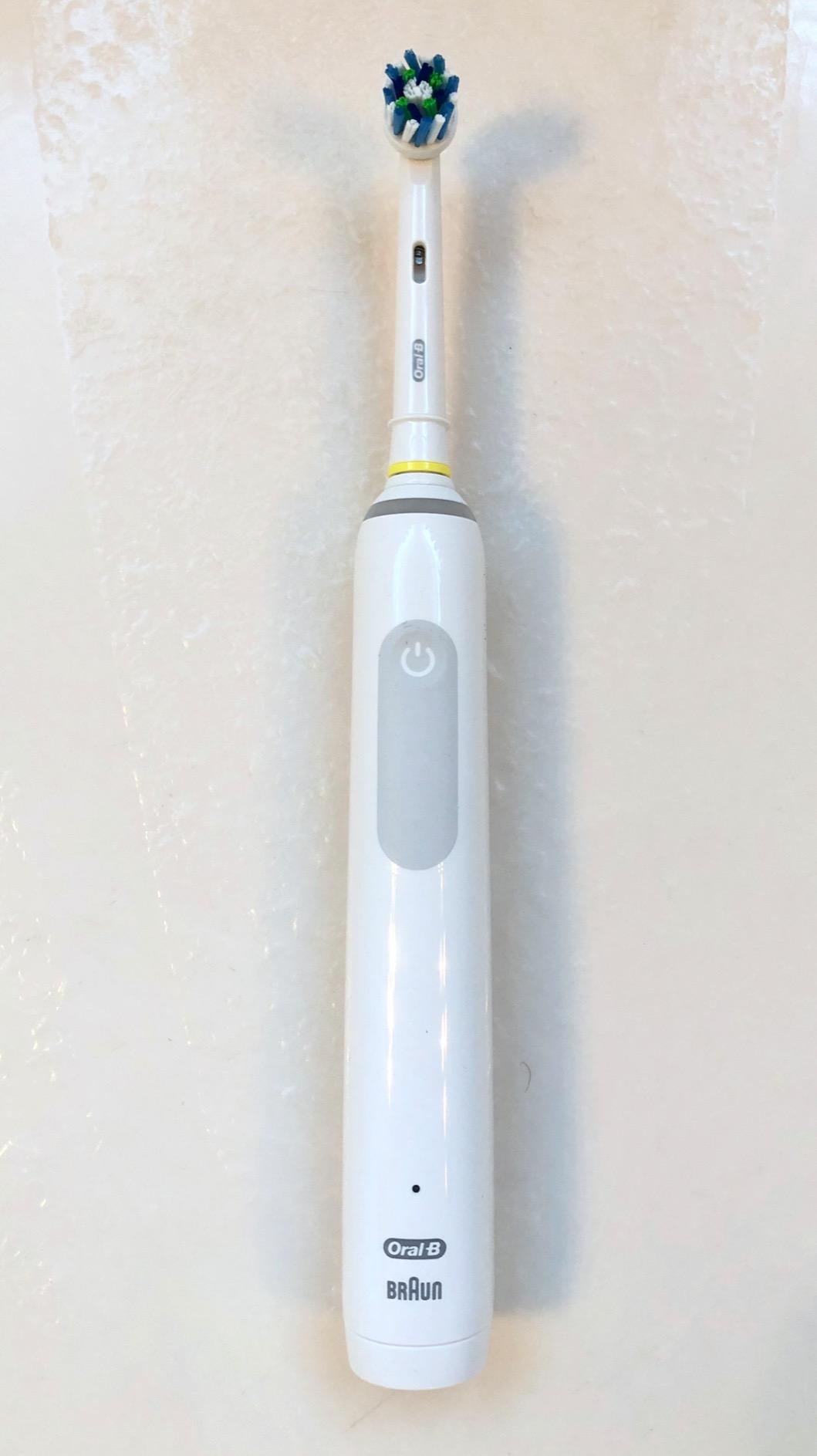 Oral-B Smart 1500 Electric Power Rechargeable Battery Toothbrush, Black customer photo 1