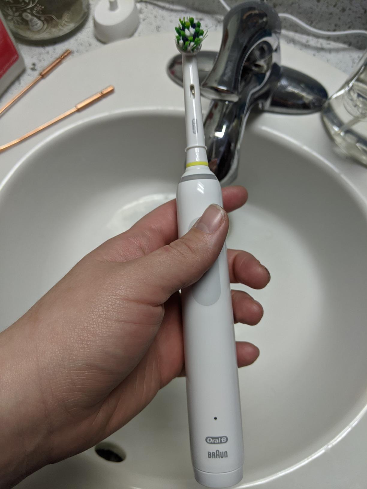 Oral-B Smart 1500 Electric Power Rechargeable Battery Toothbrush, Black customer photo 2