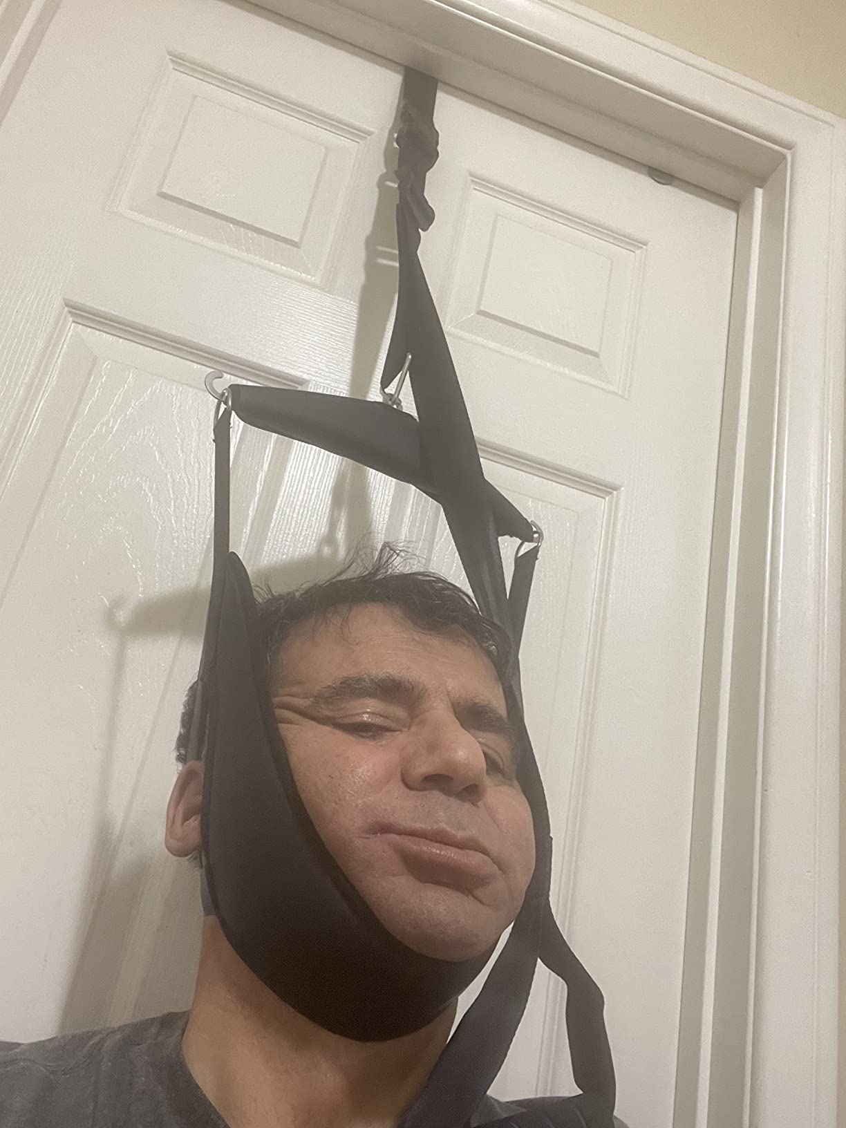 comness Cervical Neck Traction Device Over Door for Home Use, Portable Neck Stretcher Hammock for Neck Pain Relief, Physical Therapy AIDS for Neck Decompressor. customer photo 2