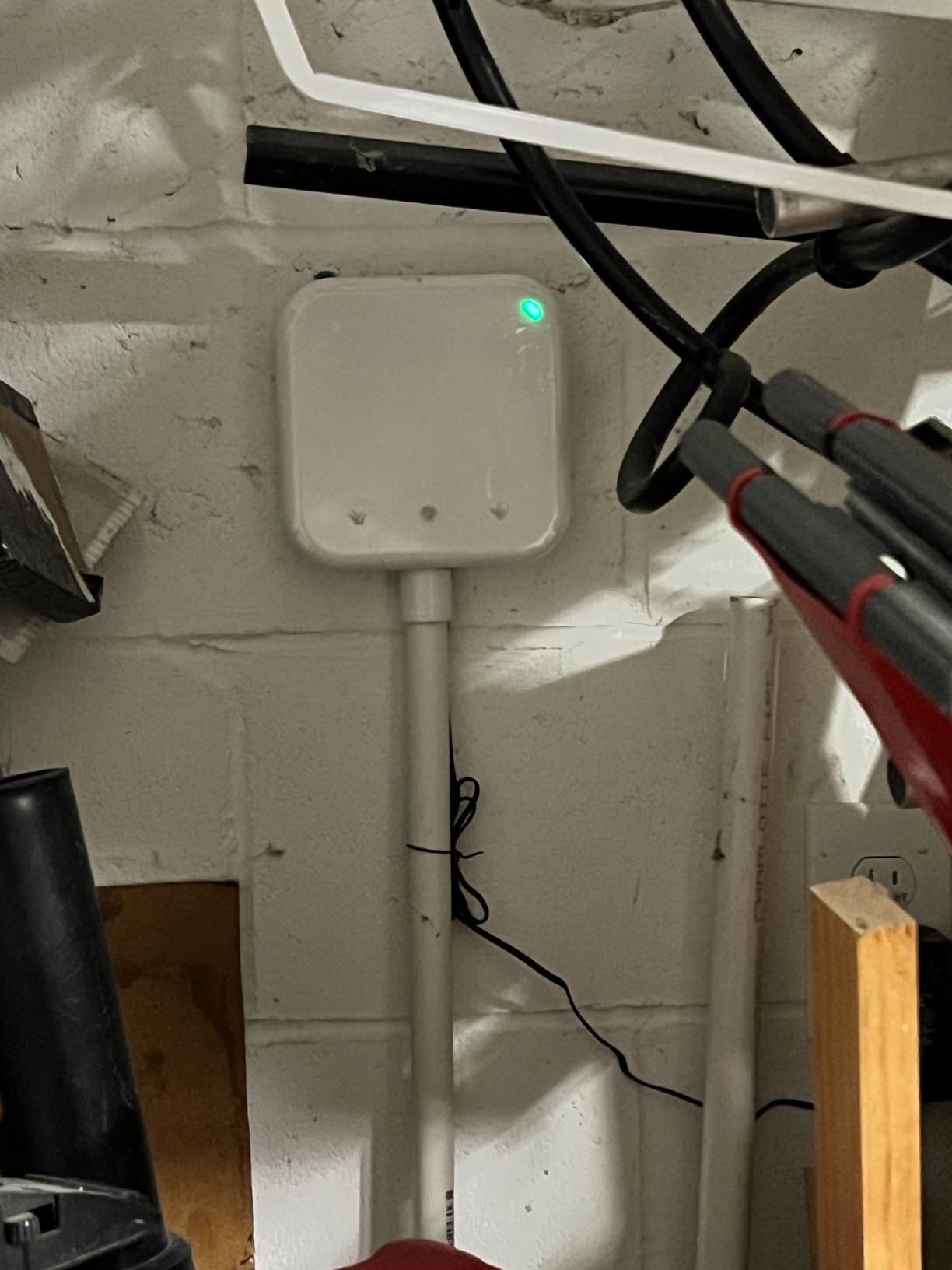 Netro Spark 8 Zone Smart Sprinkler Controller Touch Buttons WiFi App-Based customer photo 2