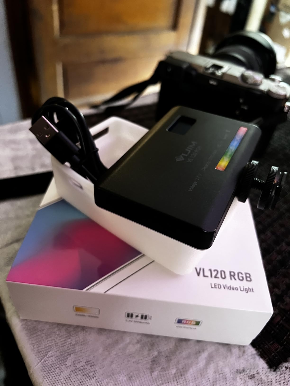 VIJIM VL120 RGB Video Light Portable LED Camera Light Panel 0-360Full Color customer photo 2