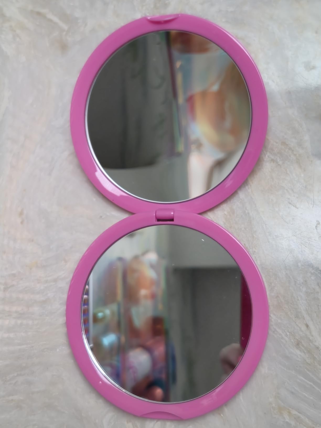 deweisn Magnifying Compact Cosmetic Mirror Elegant Compact Pocket Makeup Mirror, Handheld Travel Makeup Mirror with Powerful 10x Magnification and 1x True View Mirror for Travel or Your Purse customer photo 1