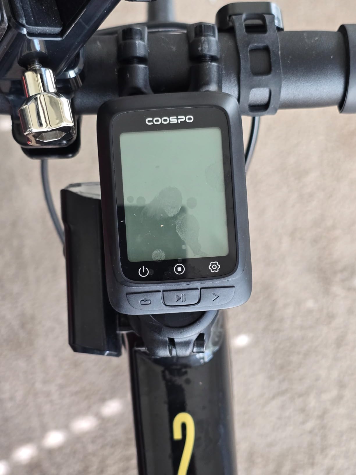 COOSPO Wireless Cycling Computer GPS with 2.4 LCD Screen, Bike Speedometer with Auto Backlight IP67 customer photo 1
