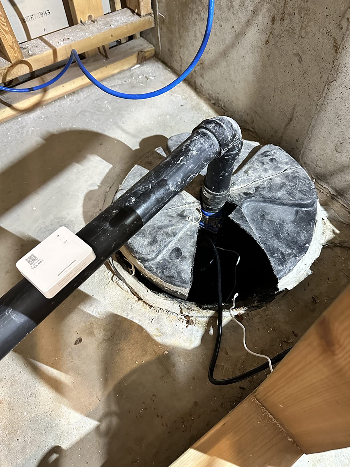 YoLink LoRa Smart Vibration Sensor; Smart Shock, Glass Break, Tamper, Movement Detector, Generator Running, Email/SMS/Push Alerts, 1/4 Mile Open Air Range, Alexa, Hub is not Included customer photo 1