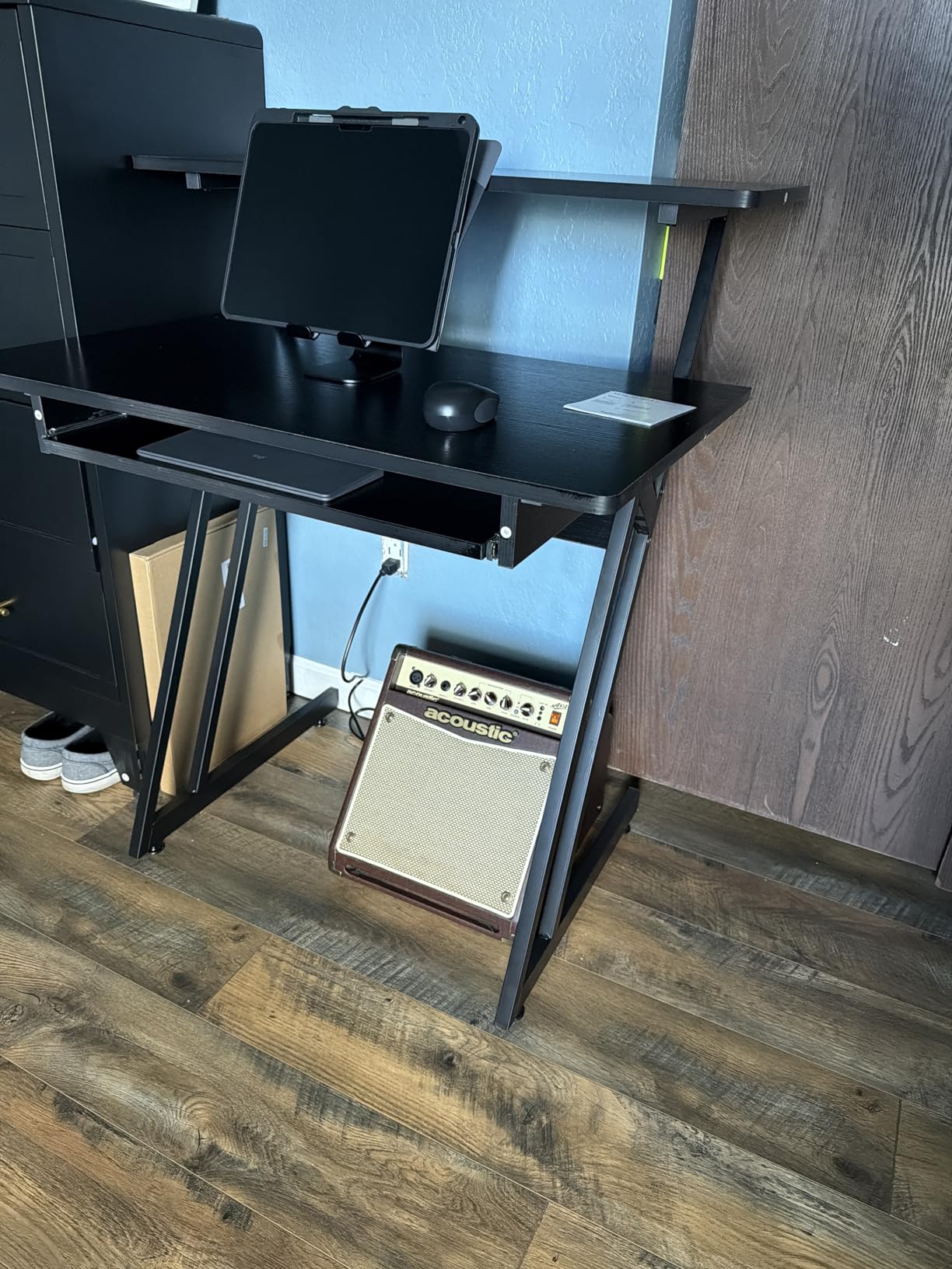Monoprice Recording Studio Desk - with Raised Platform and Keyboard Tray, Black - Stage Right customer photo 1