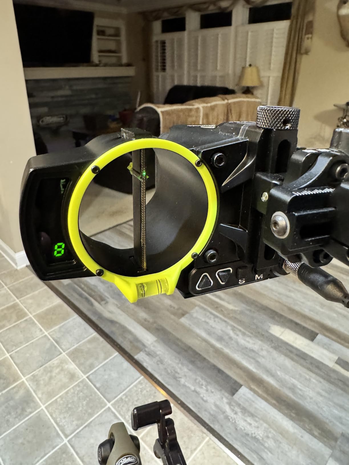 Burris Optics Oracle 2 Rangefinder Bow Sight, Built in Range Finder Measures Exact Distance, Calculates Perfect Aim/Drop Point, Adaptable Right or Left Handed Mount customer photo 1