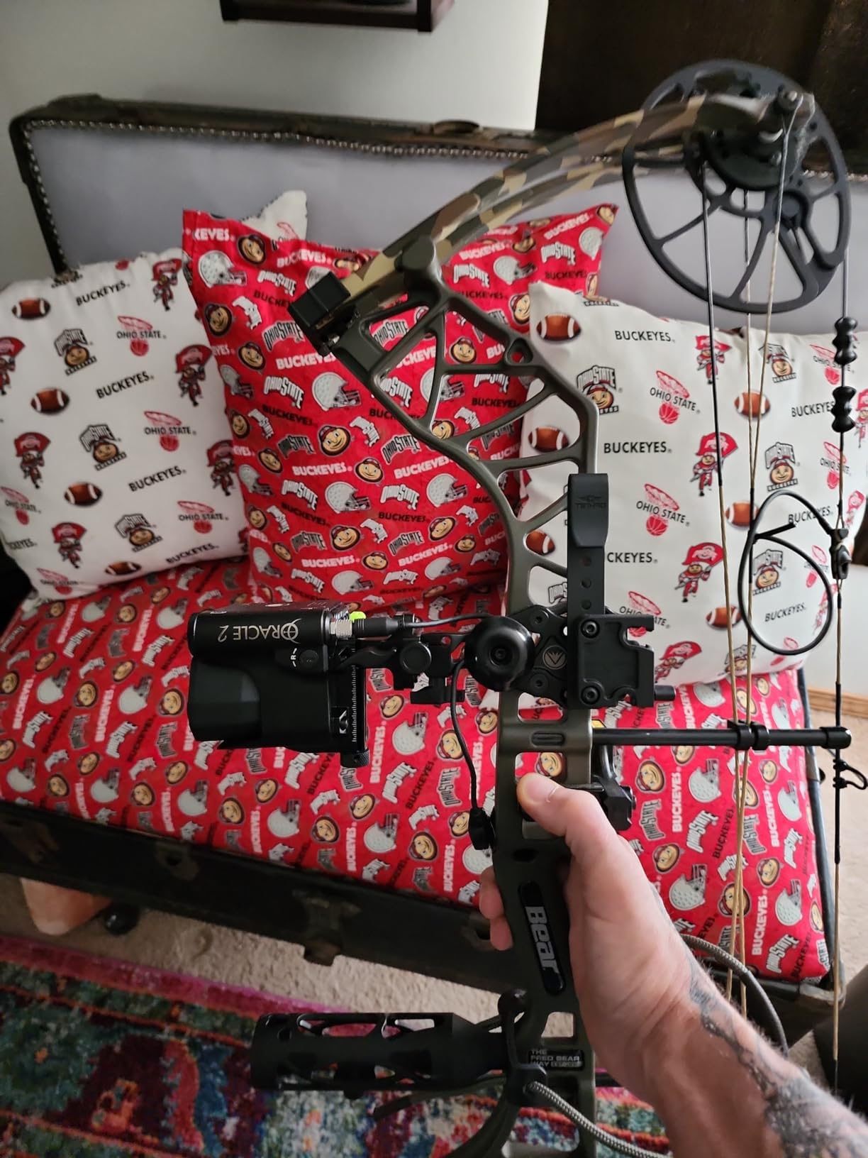 Burris Optics Oracle 2 Rangefinder Bow Sight, Built in Range Finder Measures Exact Distance, Calculates Perfect Aim/Drop Point, Adaptable Right or Left Handed Mount customer photo 2