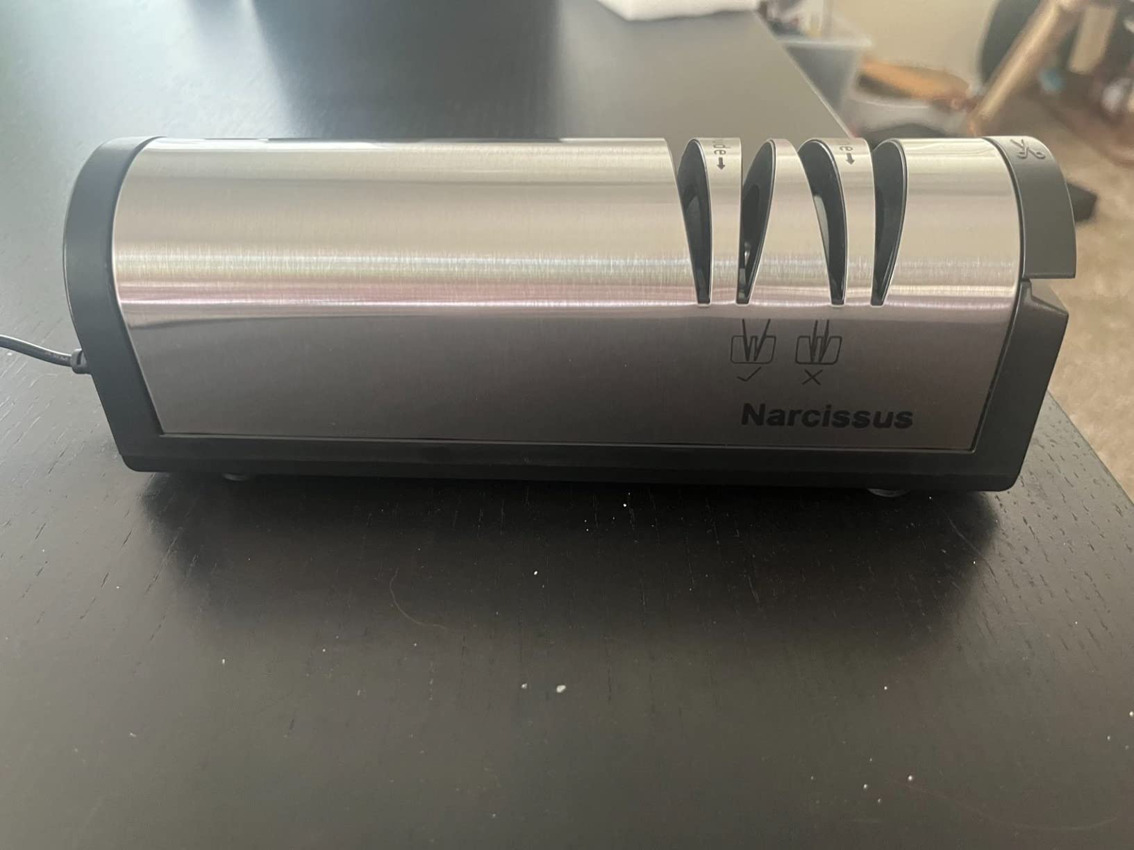 Narcissus Knife Sharpener, Professional 2 Stage Electric Knife Sharpener for Quick Sharpening & Polishing, with Scissors Sharpener and Metal Dust Collection Box, Stainless Steel, Silver customer photo 1