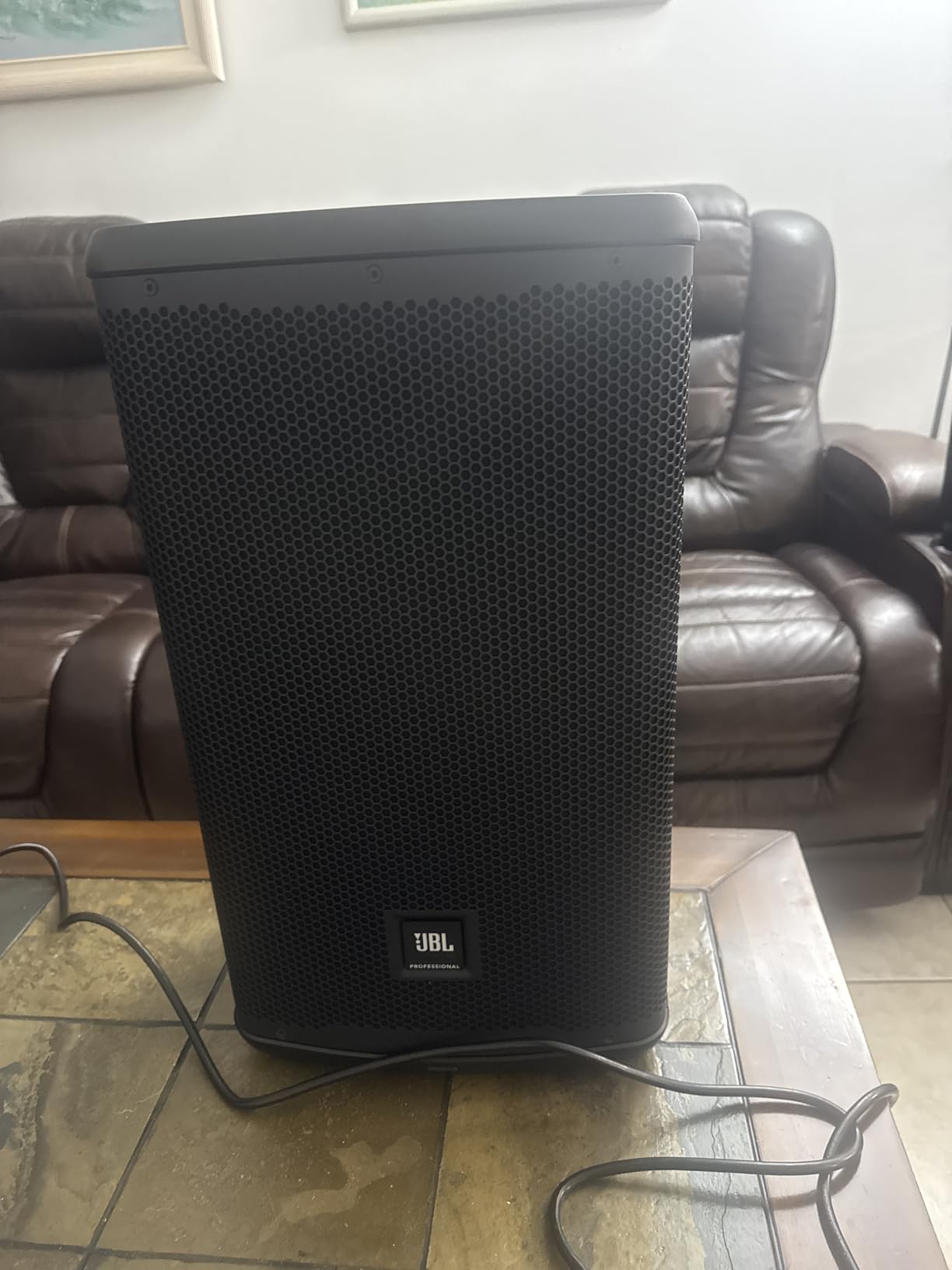 JBL Professional EON712 Powered PA Speaker, Loudspeaker with Bluetooth, 12 inch,1300 Watt, Corded Electric, Black customer photo 2