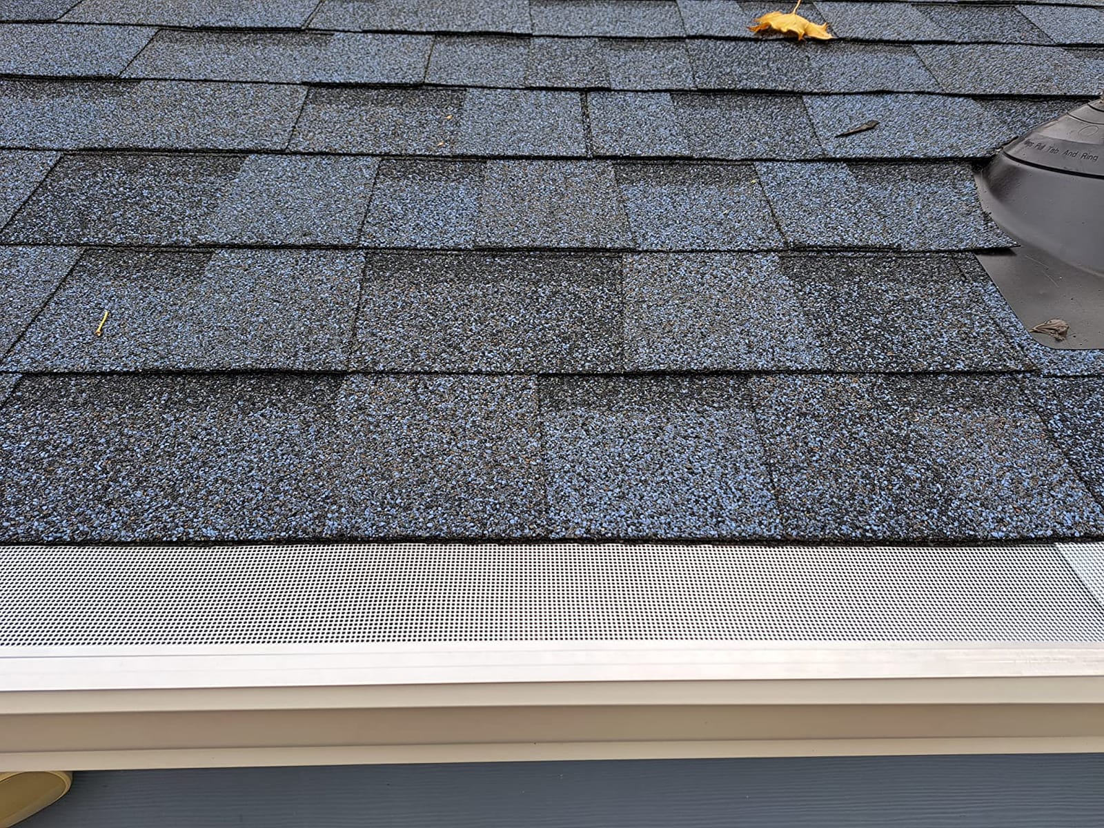 Flehomo Gutter Guard, 5 Inch Stainless Steel Micro Mesh Gutter Covers, Pine Needle & Leaf Filter Protection Fits for Any Roof, 15 Pack 48Ft Kit, White customer photo 2