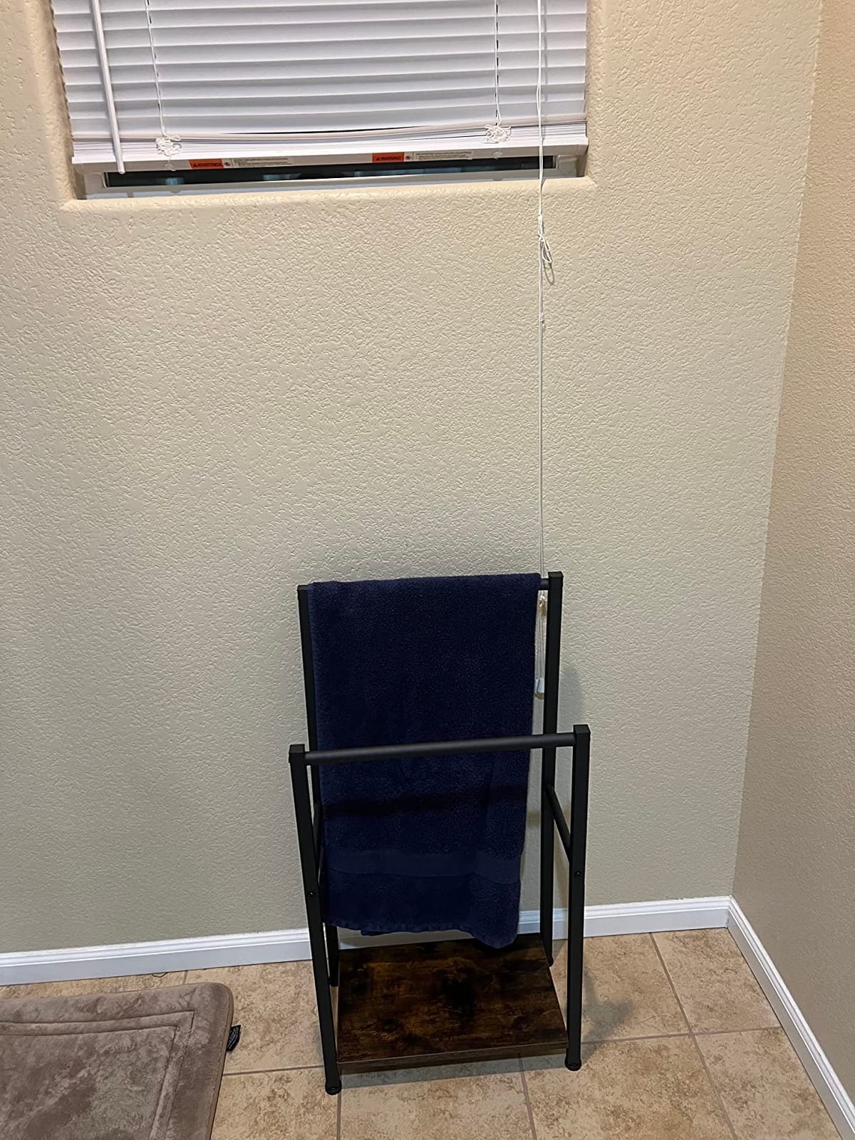 HOOBRO Free Standing Towel Rack for Bathroom, 2 Tier Blanket Rack, 16.5