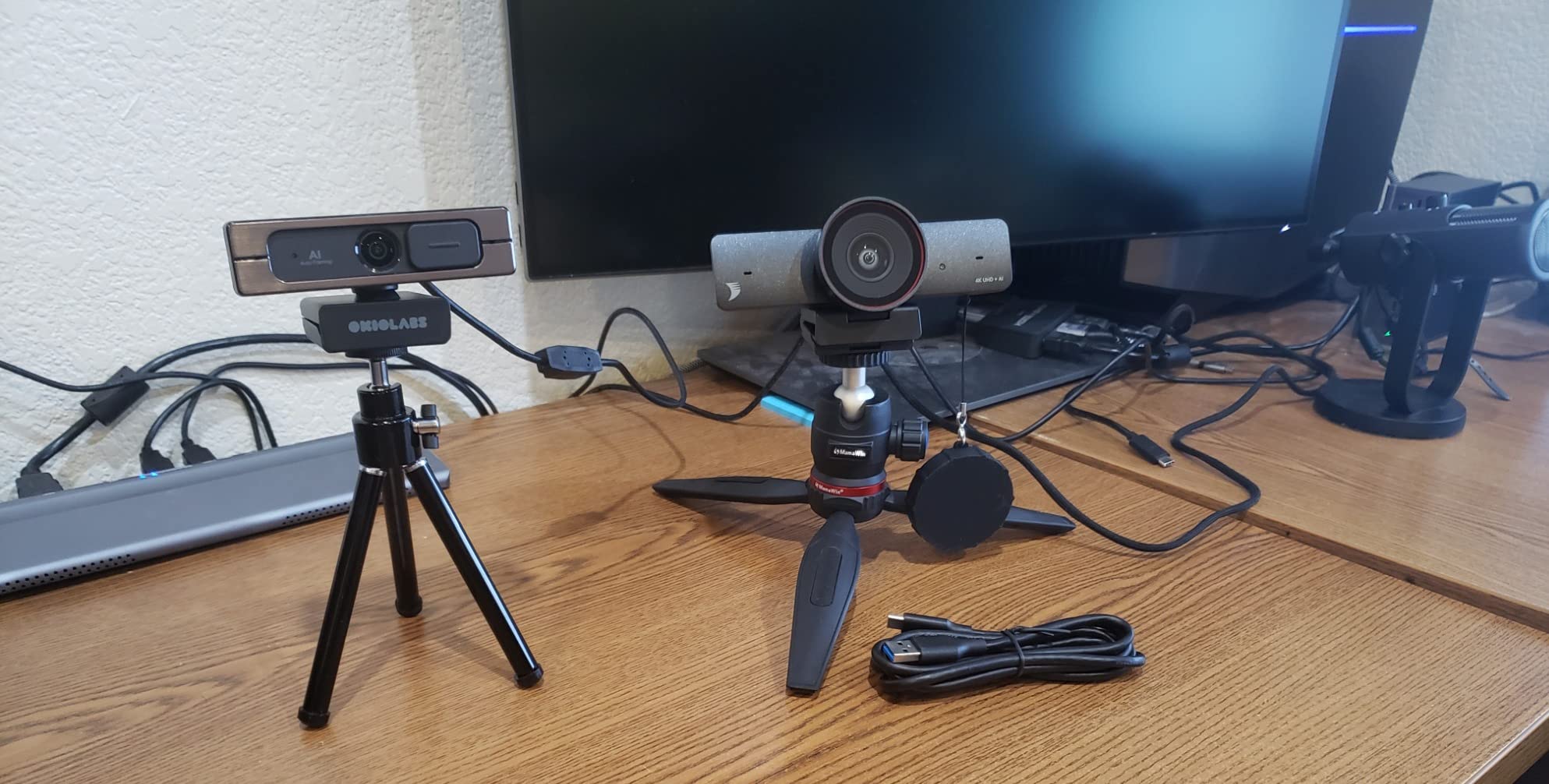 4K AI-Powered Conference Webcam with Microphones, 120° FOV, Zoom Certified customer photo 1