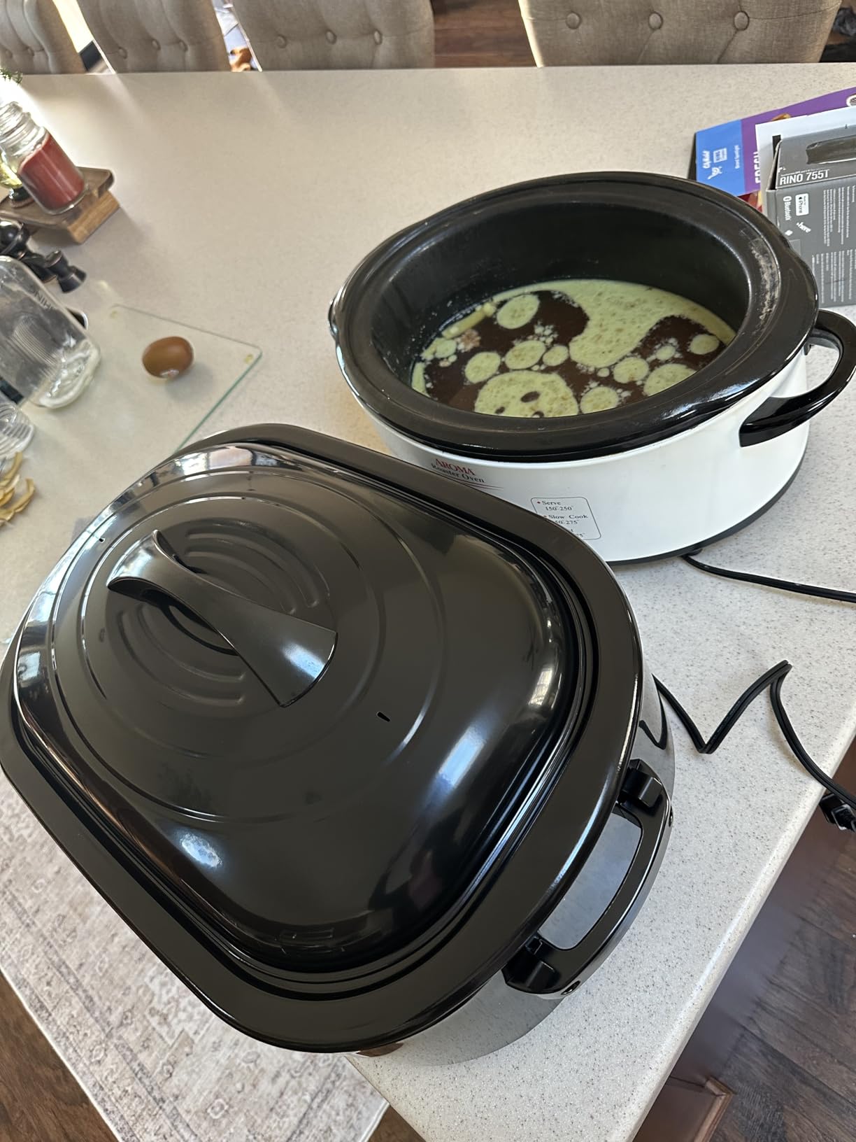 AROMA 18Qt. Roaster Oven with Self-Basting Lid, Fits 22-lb. Turkey, Adjustable Temperature Settings, Keep Warm Setting, Black (ART-718B) customer photo 1