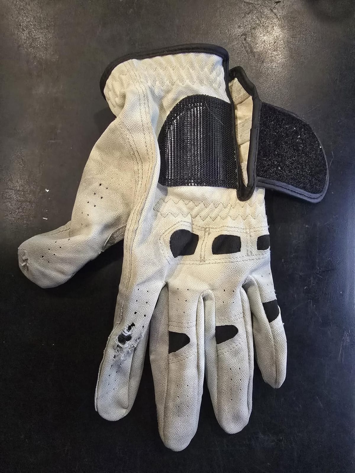 Bionic StableGrip 2.0 Men's Golf Glove customer photo 2