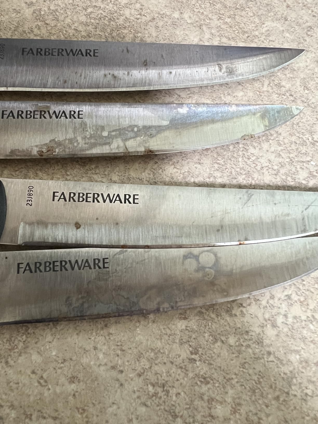 Farberware Stamped Triple Rivet Steak Knife Set - Black, Set of 4 customer photo 1
