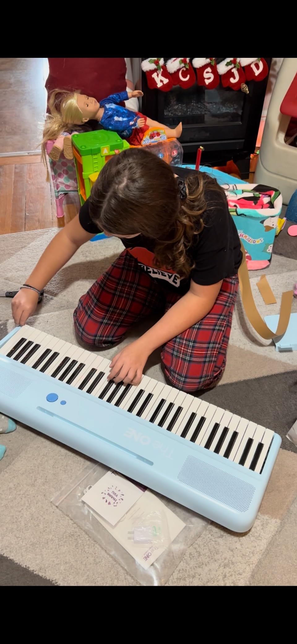 The ONE Smart Keyboard COLOR 61 Lighted Keys Piano Keyboard, Electric Piano for Beginners with 256 Tones, 64 Polyphony, Built-in LED Lights & Apps, Supports USB MIDI/Headphones (Purple) customer photo 2