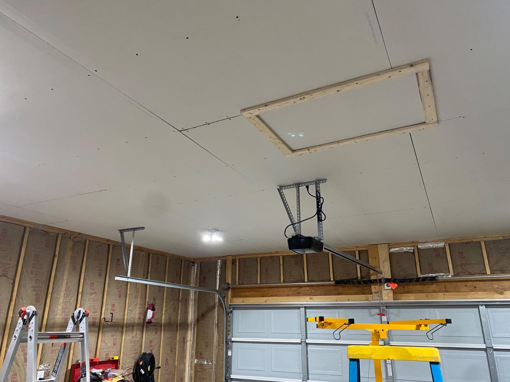 Winado 11 ft Drywall Lift Panel Rolling Hoist Jack Lifter for Sheetrock customer photo 2
