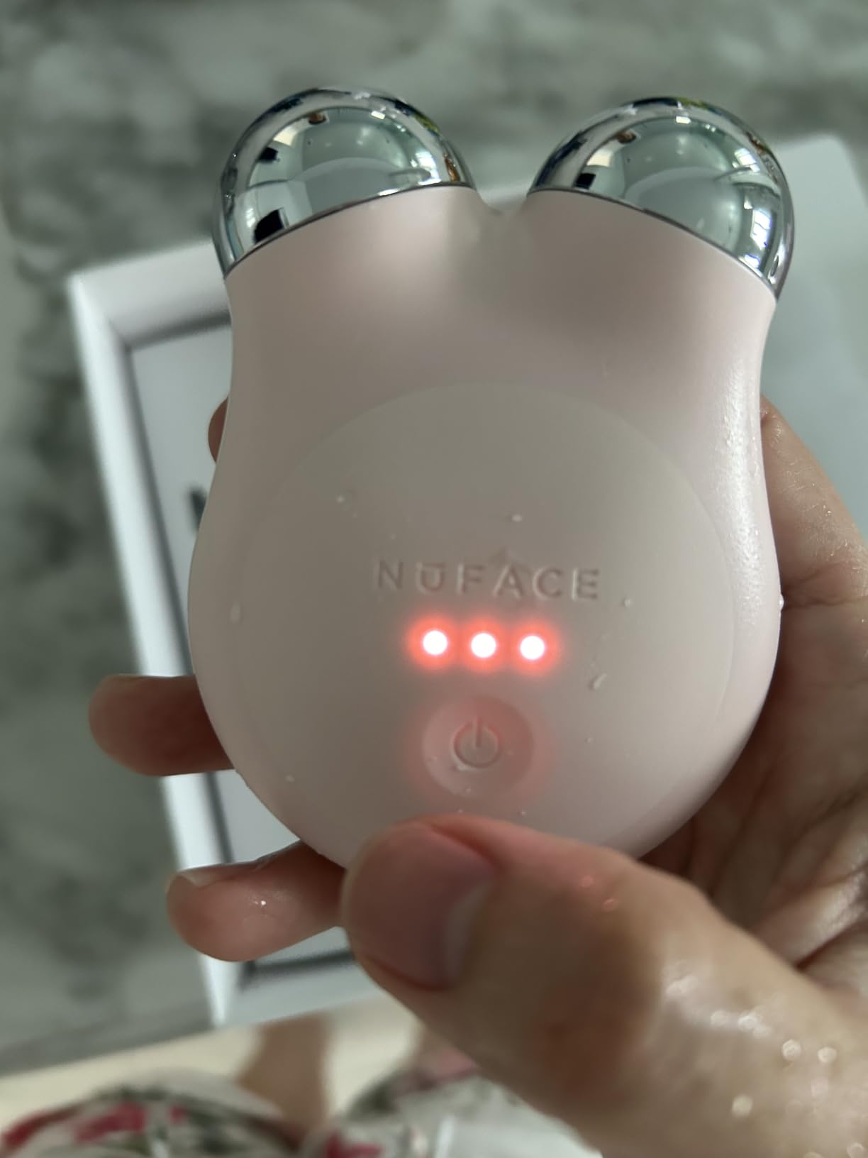 NUFACE MINI+ Facial Sculpting Tool - Microcurrent Face Massager Device for Skin Tightening, Contouring, Depuffing & Toning Cheeks, Neck & Jawline + Lymphatic Drainage & Activator Gel, Midnight Black customer photo 2