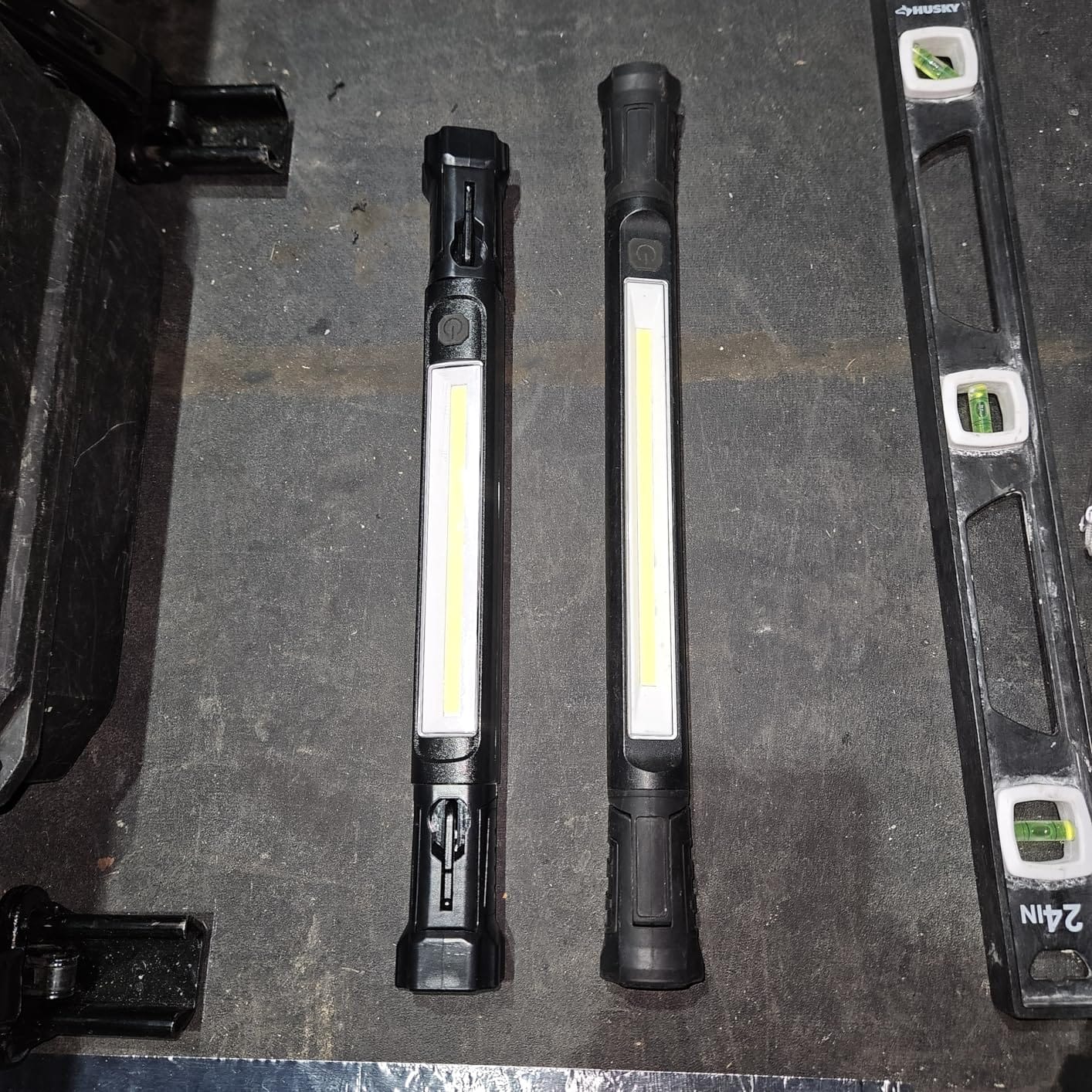 Work Light, 2500LM Bright LED Work Lights, 5200mAh Rechargeable Magnetic Underhood Work Light with Hooks, Cordless Battery Powered Mechanic Light for Car Repairing/Inspection/Garage/Workshop/Emergency customer photo 1