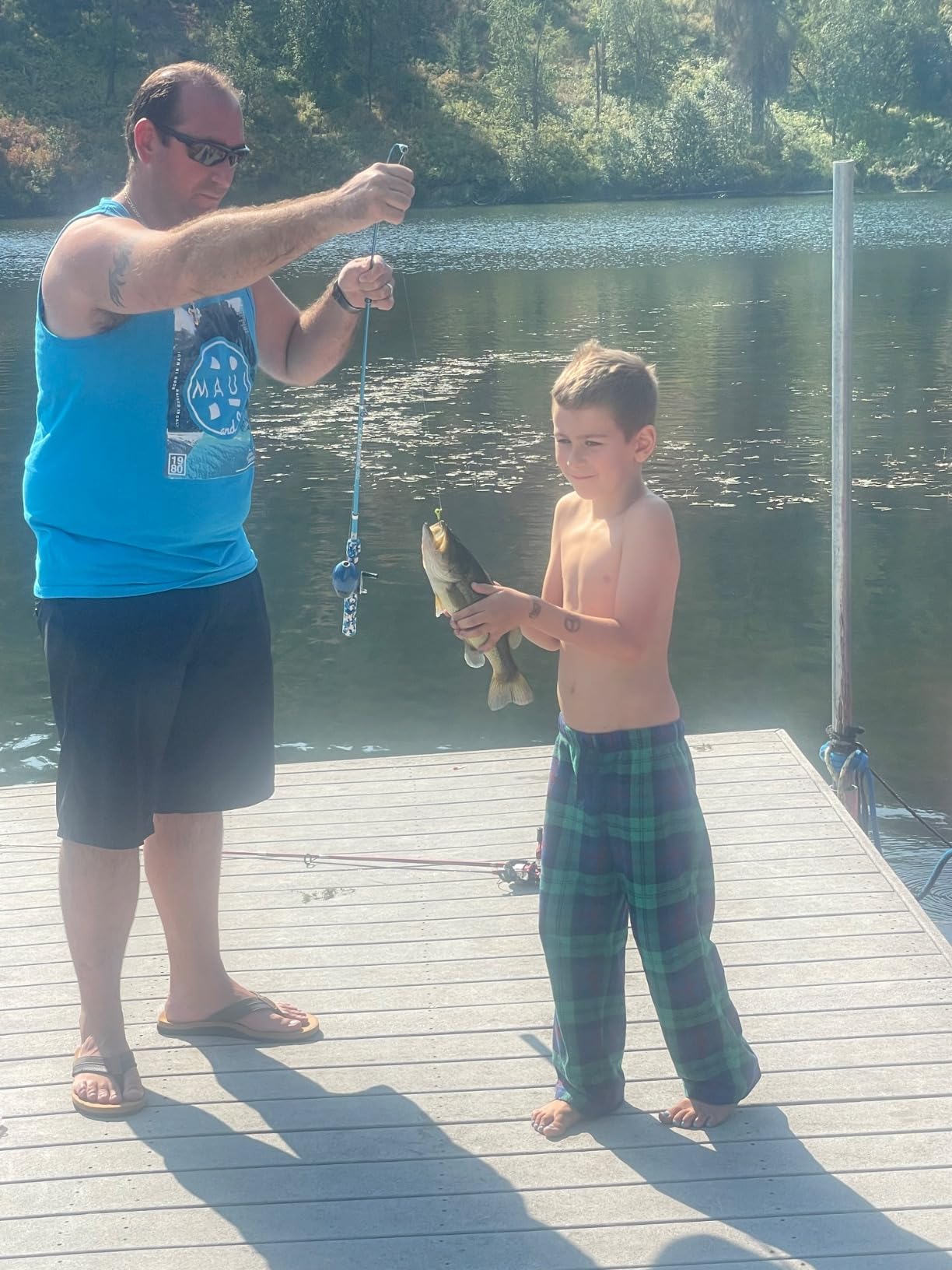 CODEK Kids Fishing Pole Set with Full Starter Kits 2 Set Portable Telescopic Fishing Rod and Spincast Reel Cambos with a Fishing Net and 2 Buckets for Boys Girls and Youth customer photo 1