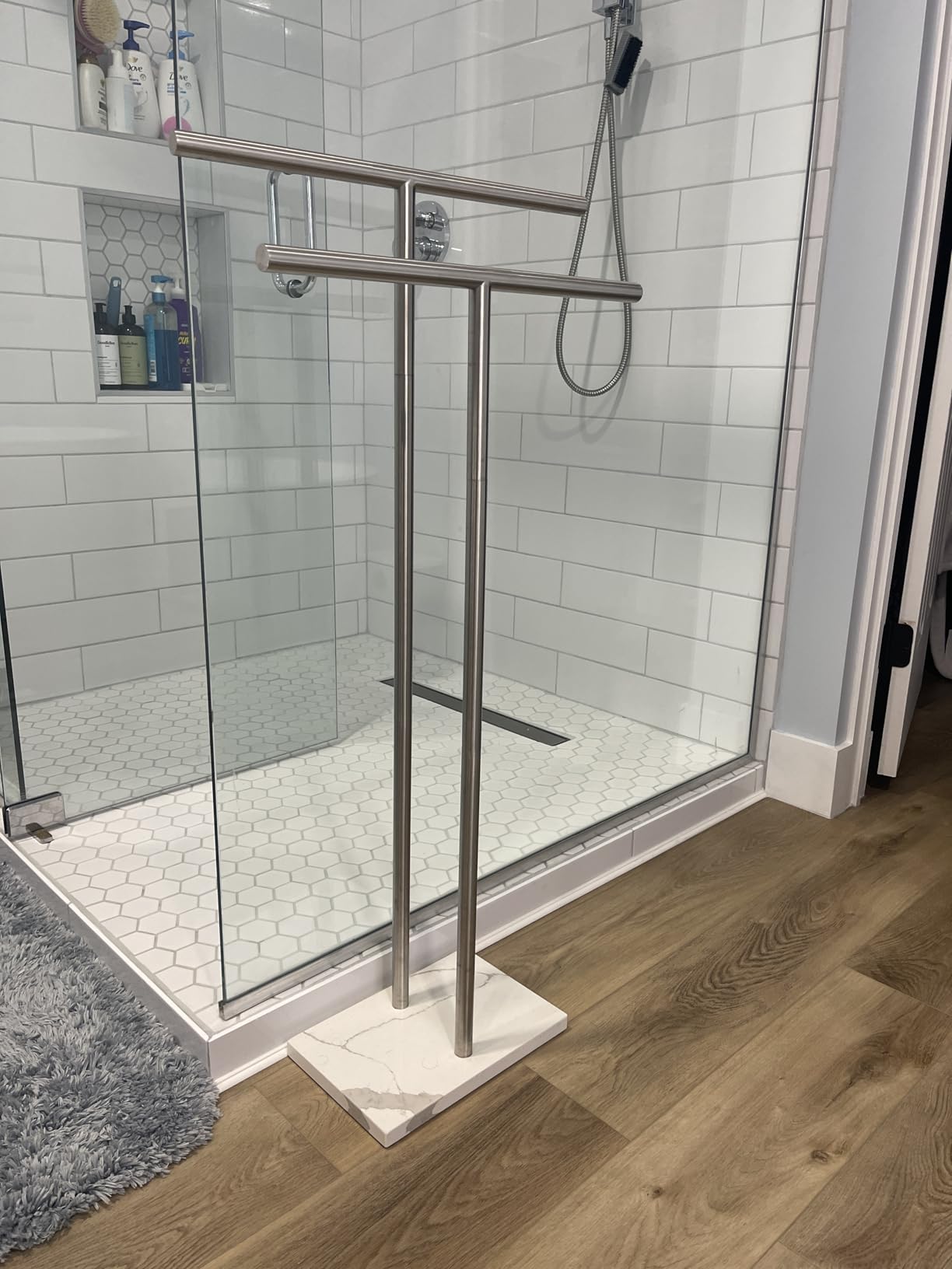 40 Inch Standing Towel Rack Double-T Shape Tall Bath Towel Sheet Holder with Marble Design Base for Bathroom Floor Next to Tub or Shower 2 Tier Towel Holder Stand Stainless Steel Brushed Nickel customer photo 2