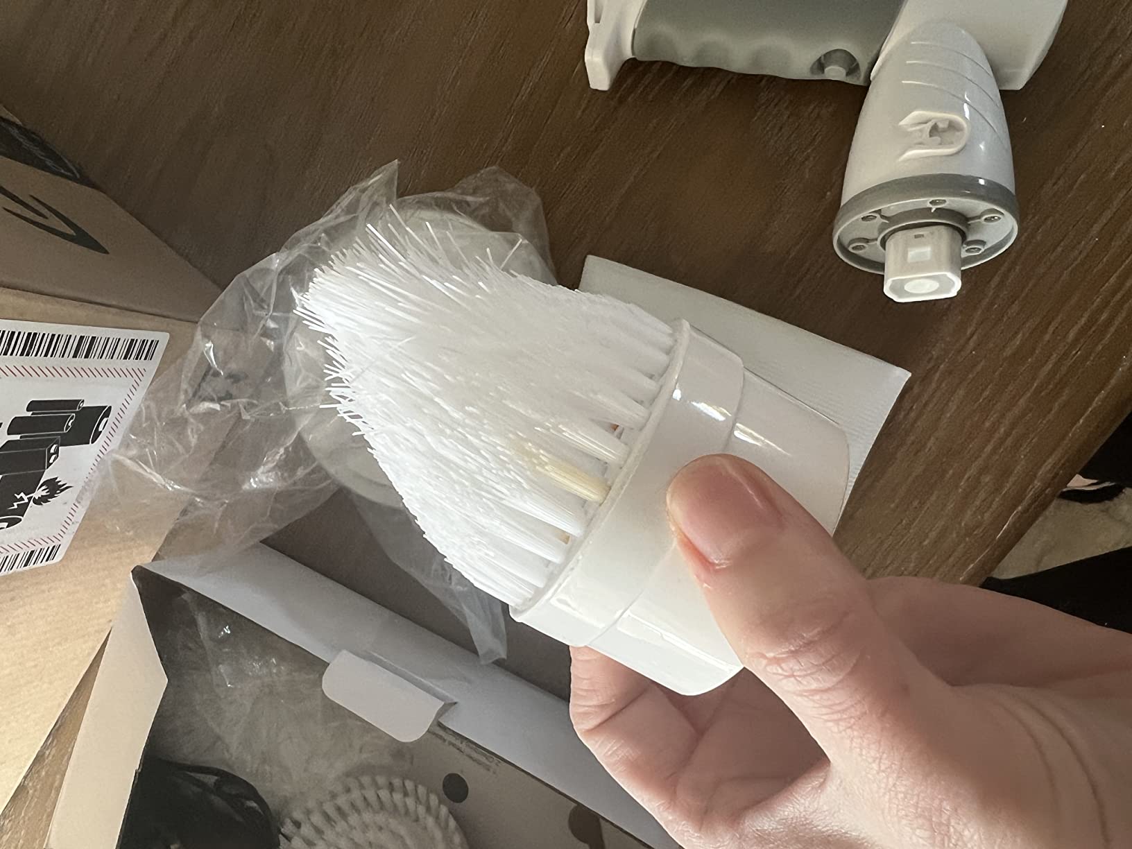 Electric Spin Scrubber, IEZFIX Electric Cleaning Brush Bathroom Shower Scrubbing Cleaner Brush Power Scrubber Cordless with 4 Replaceable Brush Heads for Bathtub, Tile, Floor, Toilet, Kitchen - Blue customer photo 2