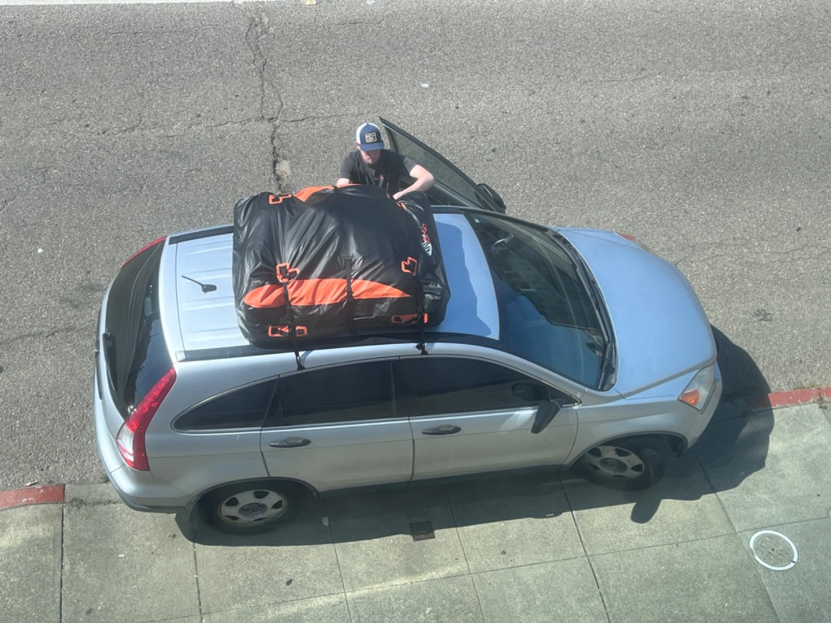 Asinking Car Rooftop Cargo Carrier Bag, 100% Waterproof Non-Rip 20 Cubic Feet Car Roof Bag for All Vehicles with/Without Rack, Includes Non-Slip Mat, Luggage Lock, 4 Door Hooks, Storage Bag customer photo 2
