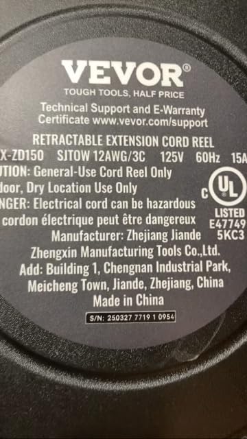 VEVOR 45FT Retractable Extension Cord Reel, Heavy Duty 12AWG/3C SJTOW Cord customer photo 2