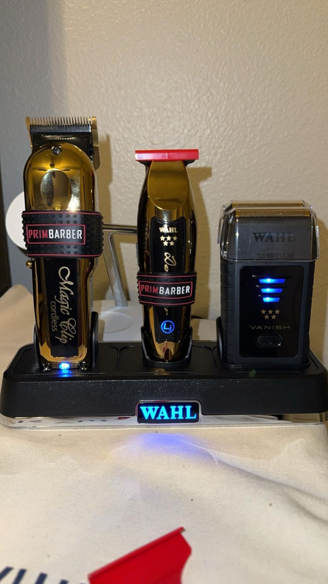 Wahl Professional 5 Star Vanish Cordless Foil Shaver, Model 08173-700 customer photo 1