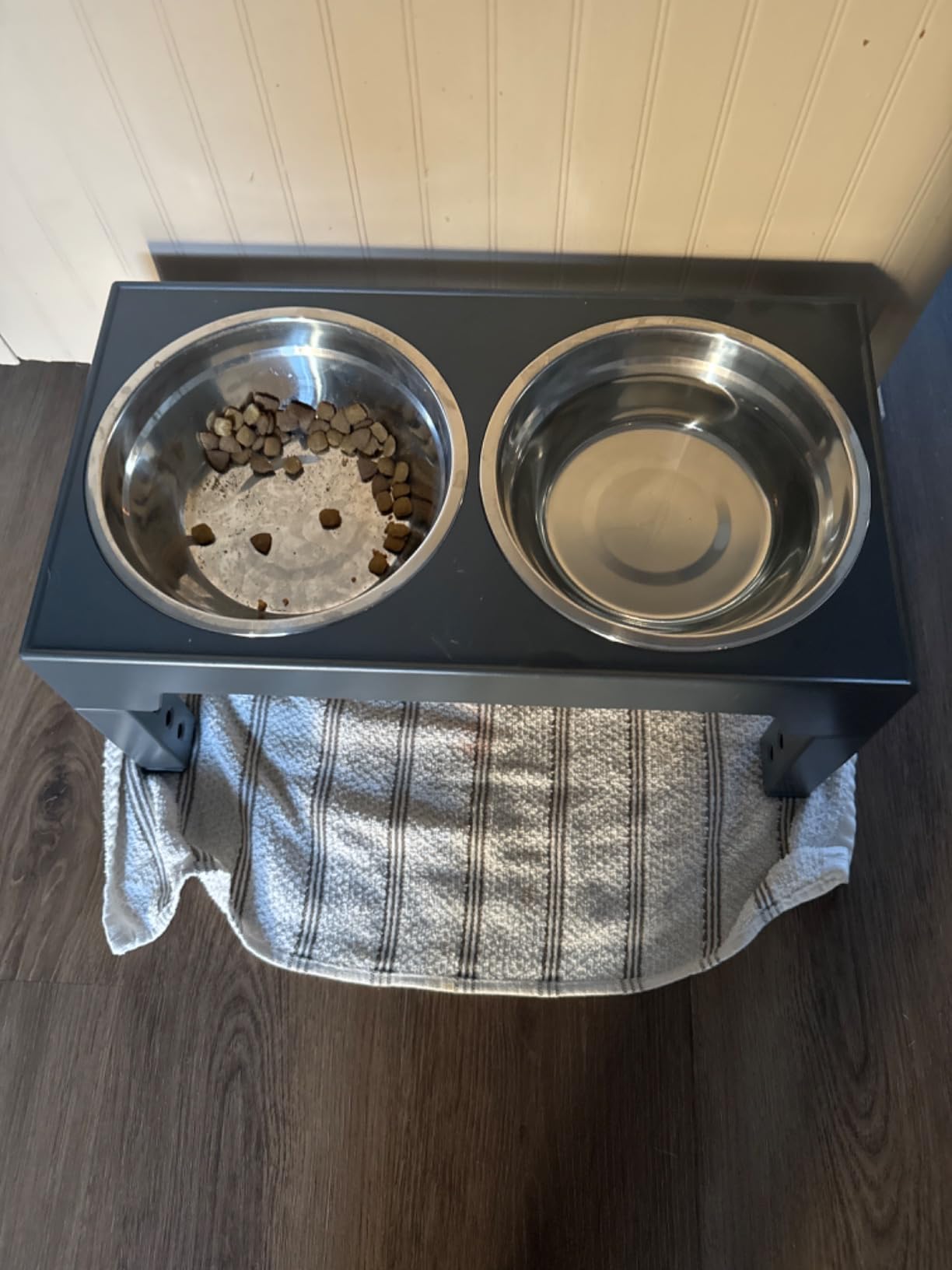 Niubya Elevated Dog Bowls with 2 Stainless Steel Dog Food Bowls, Raised Dog Bowl Adjusts to 5 Heights (3.15