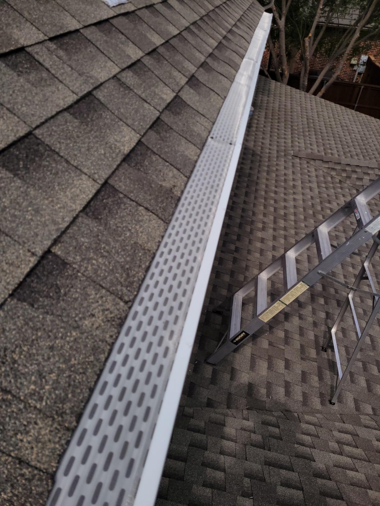 DIY Gutter Guards, 5 Inch, 100 FT, Stainless Mesh, White customer photo 1