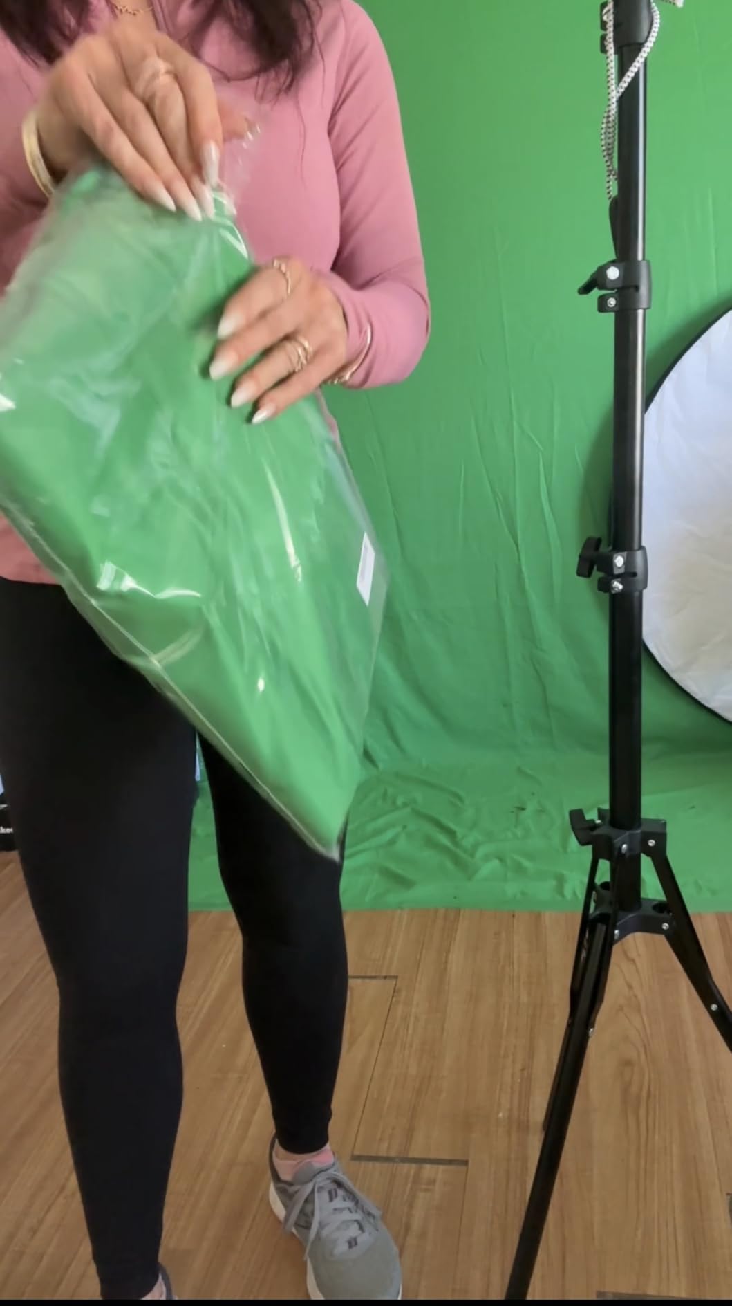 JINSUI Green Screen Backdrop 10x10 ft, Chromakey Background Fabric customer photo 1