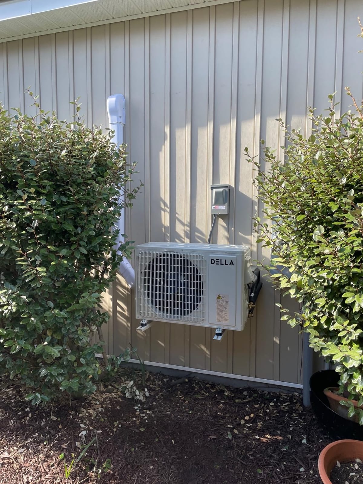 DELLA Motto Series 18000 BTU 19 SEER2 230V Mini Split AC, Cools Up to 1000 Sq.Ft, Works with Alexa and Wifi, Ductless Inverter System Air Conditioner, Pre-Charged Heat Pump and 16.4ft Kits customer photo 2