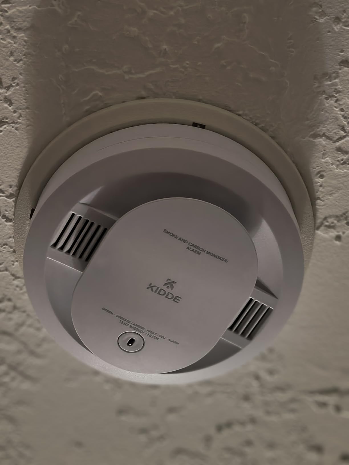Kidde Smoke & Carbon Monoxide Detector, AA Battery Powered, LED Warning Light Indicators, 1 Pack customer photo 2