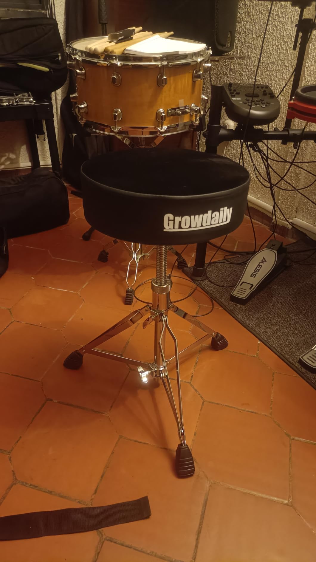 GrowDaily Drum Throne Seat,Adjustable Stool Drum Universal Thick Padded Drum Throne Drummer Stool with 2Pacs 5A Drumsticks customer photo 1