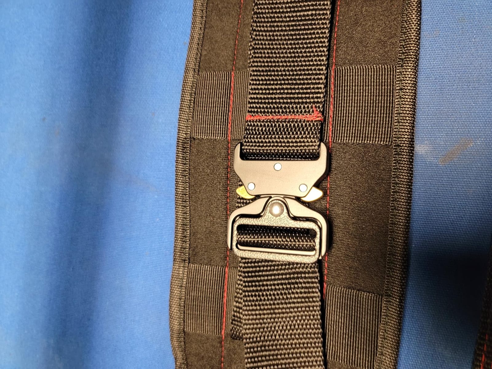 ATENTO Sled Pulling Belt, Adjustable Closure Sled Training Waist Belt,Weight Sled Pull Belt for Tire or Sled Pulling, Squat,Leg Muscles Strength Training, Agility, Resistance Training, Core Power Workout, Belt for Pulling with 2 Pulling Straps & 4 Hooks Included customer photo 1