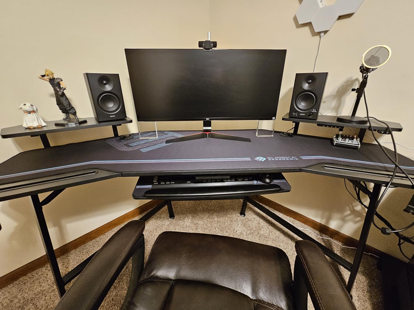EUREKA ERGONOMIC Gaming Desk Wing Shaped Keyboard Tray 72 Inch Walnut | LED monitor stand with dual headphone hooks and cup holder, built for gaming, streaming, and studio setups customer photo 2