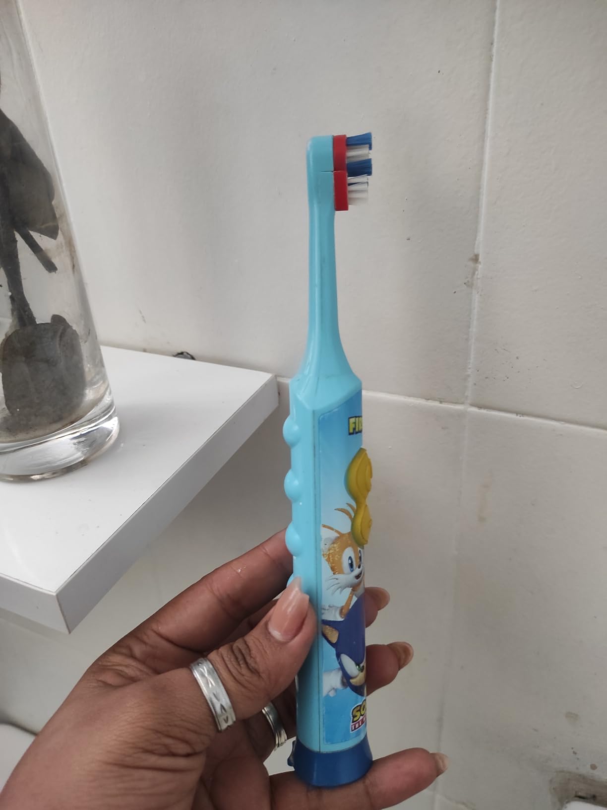 FIREFLY Clean N' Protect, Sonic The Hedgehog Toothbrush with 3D hygienic Cover, Premium Soft Bristles, Anti-Slip Grip Handle, Battery Included, Ages 3+, 3 Piece Set (Pack of 1) customer photo 2