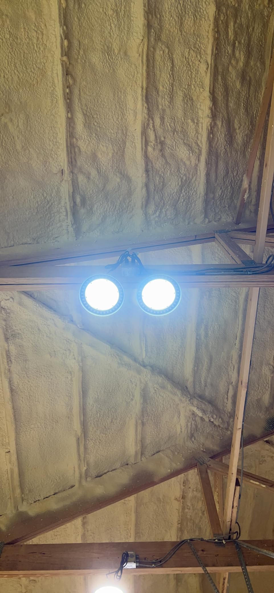 LED High Bay Light, 200W 28000lm 5000K High Bay Led Shop Light with Plug 5' Cable and Hook Ring, UFO High Bay Led Lights for Garage Gym Warehouse Workshop customer photo 1