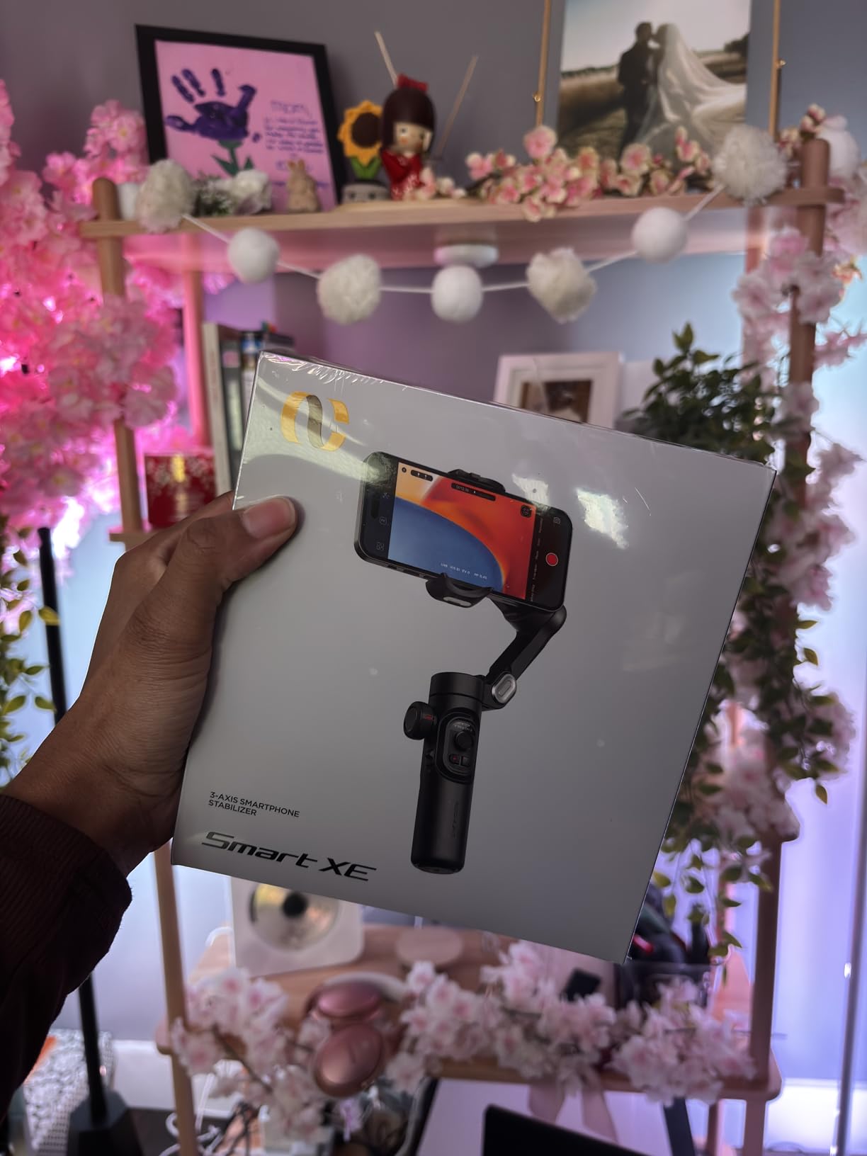 AOCHUAN Smart XE 3-Axis Gimbal Stabilizer for iPhone&Android,Foldable customer photo 1