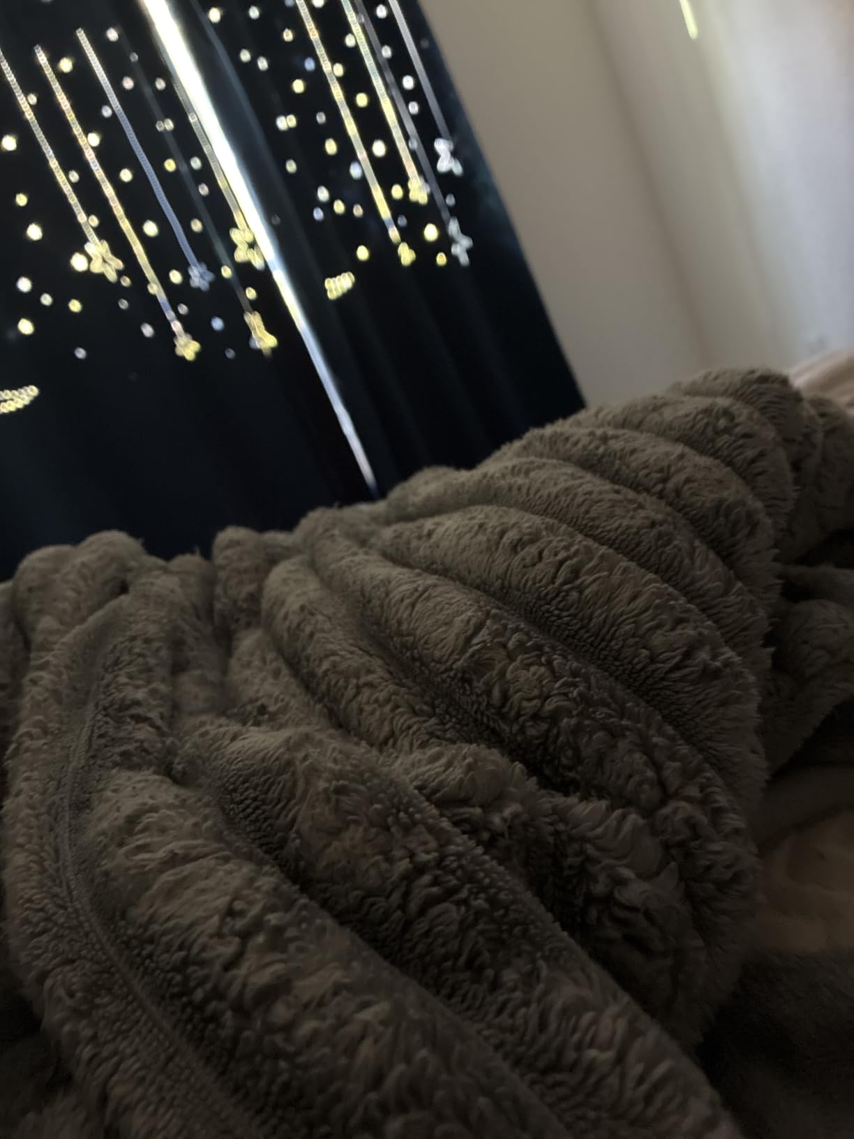 Bedsure Large Queen Fluffy Comforter Set, Cozy Fleece Cream White Bedding customer photo 2